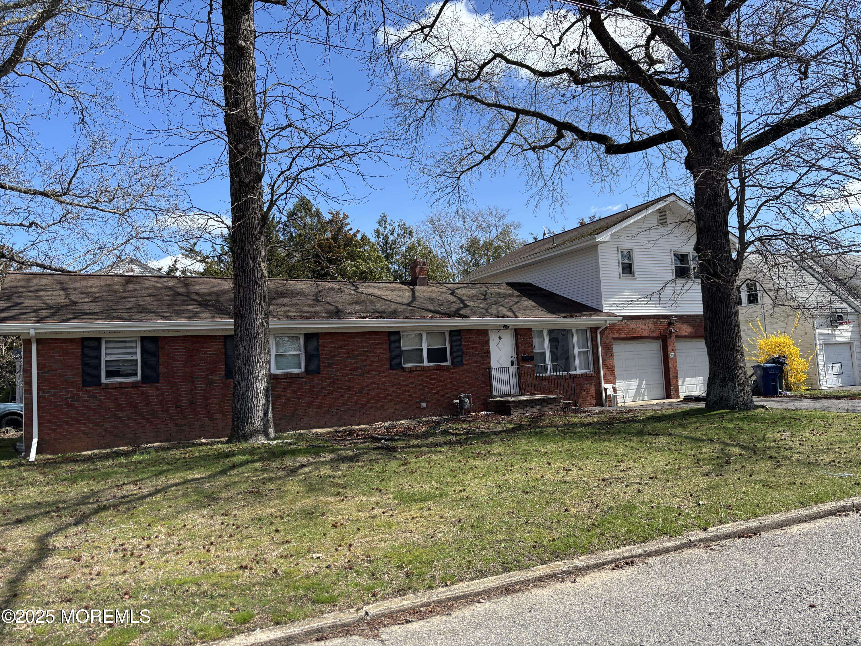 Oakhurst, NJ 07755,217 Elmwood Road