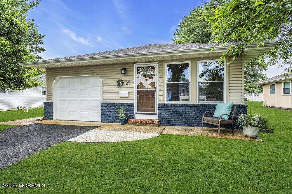 Toms River, NJ 08757,25 Montserrat Street