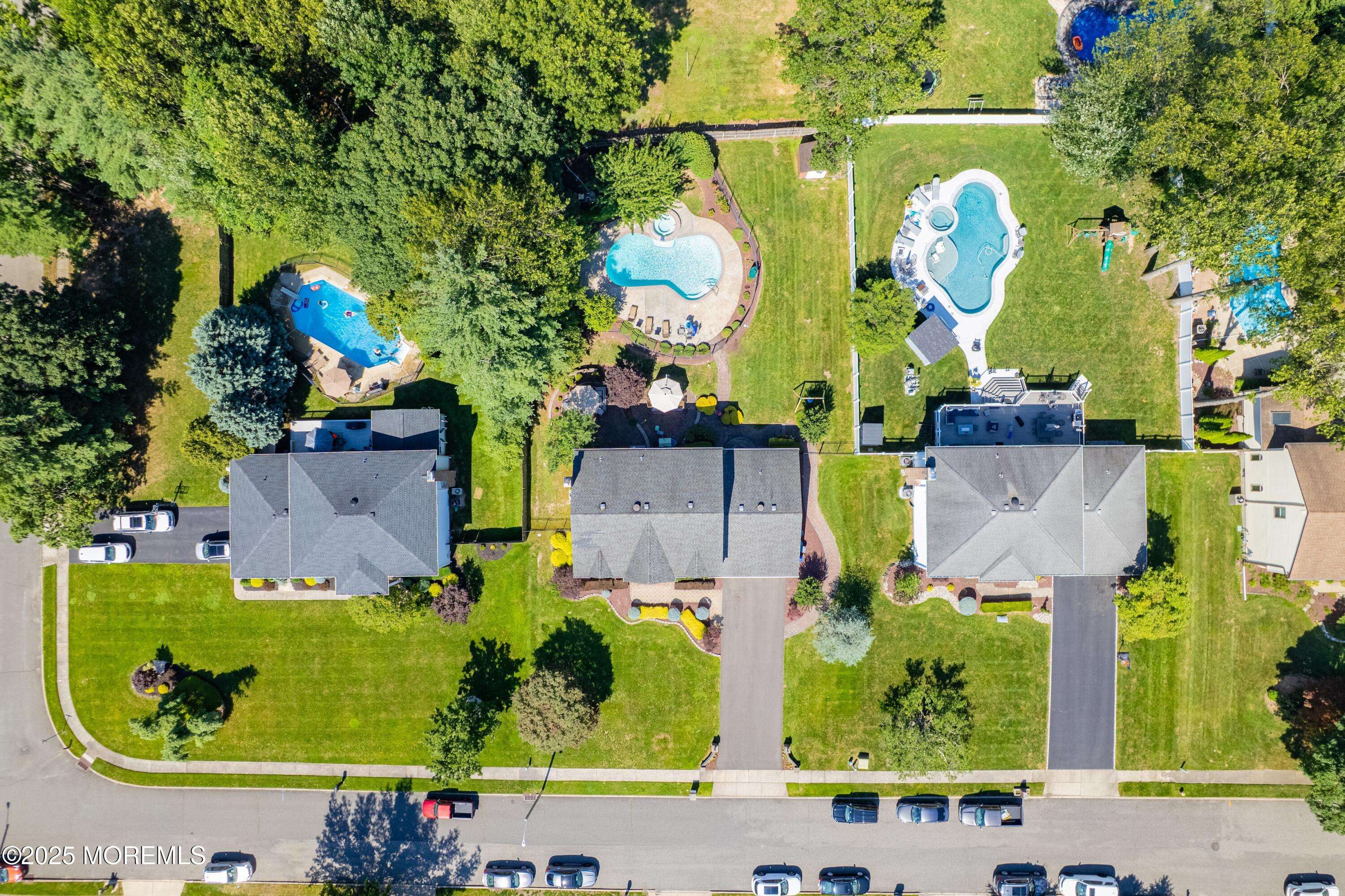 Manalapan, NJ 07726,18 Rowena Road