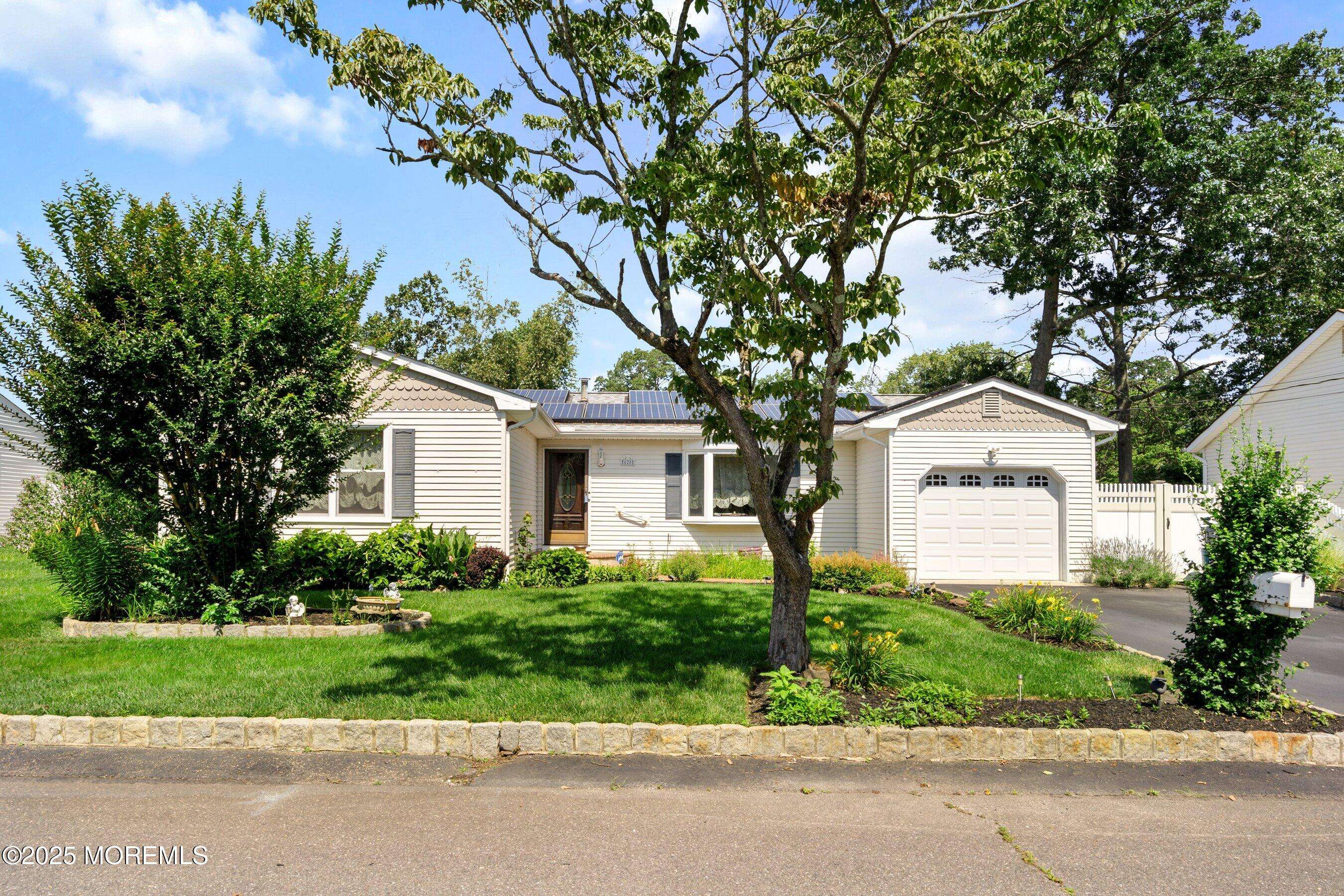 Beachwood, NJ 08722,620 Pacific Avenue