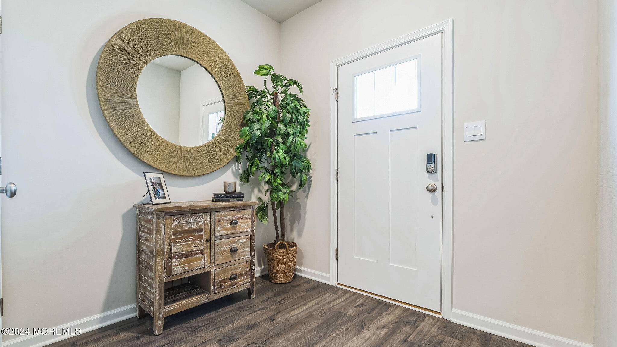 Neptune Township, NJ 07753,20 Victoria Gardens Square