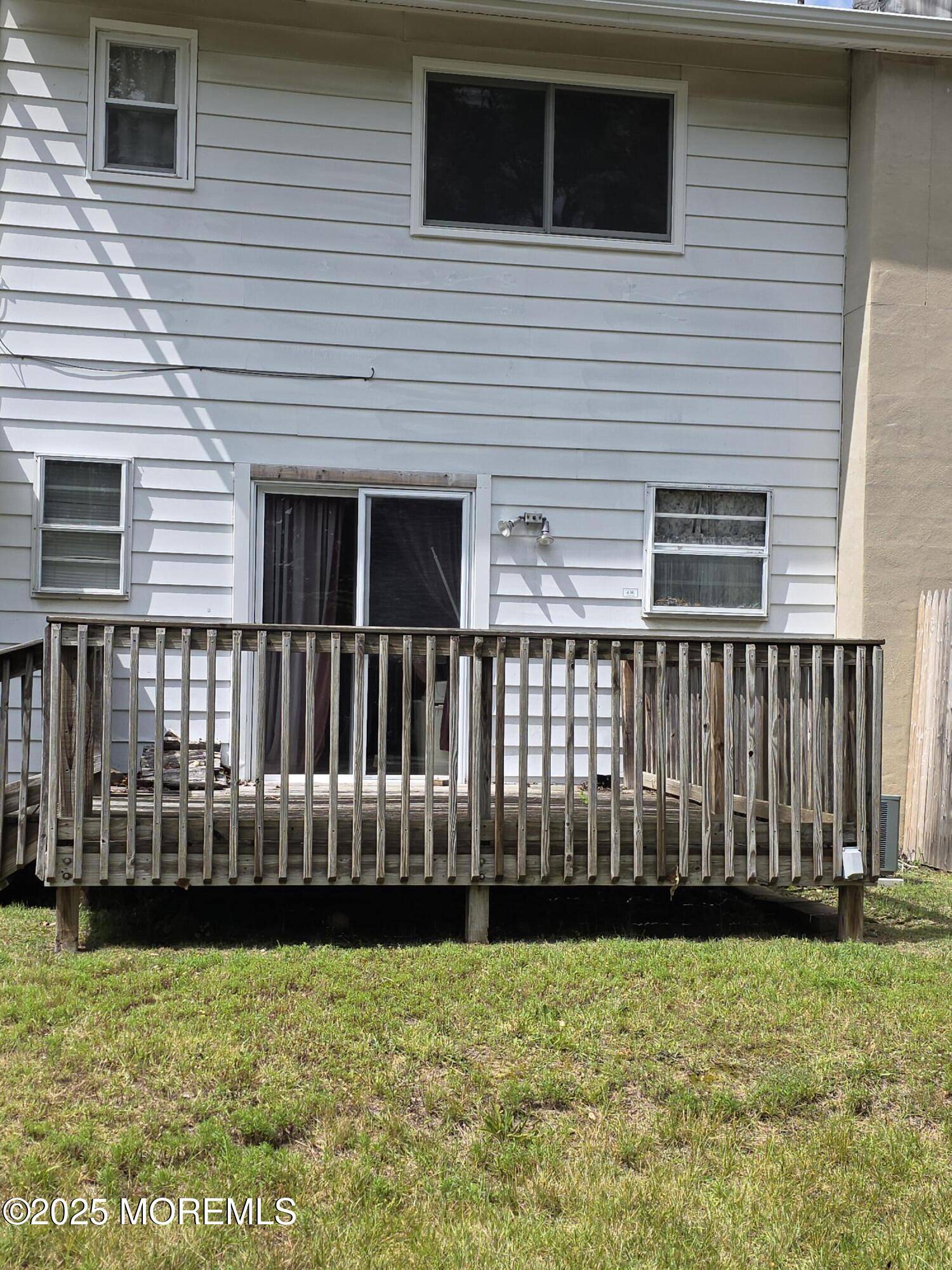 Lakehurst, NJ 08733,722 Maple Street