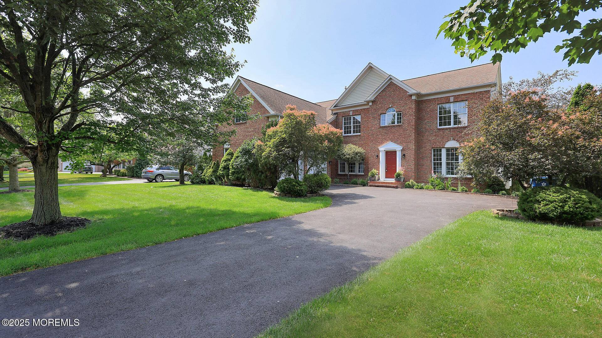 Holmdel, NJ 07733,18 Sage Street