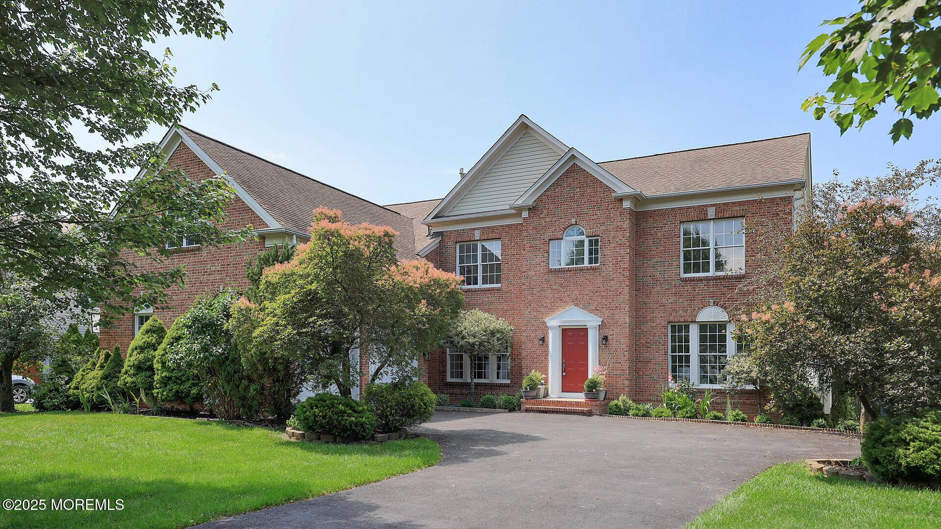Holmdel, NJ 07733,18 Sage Street