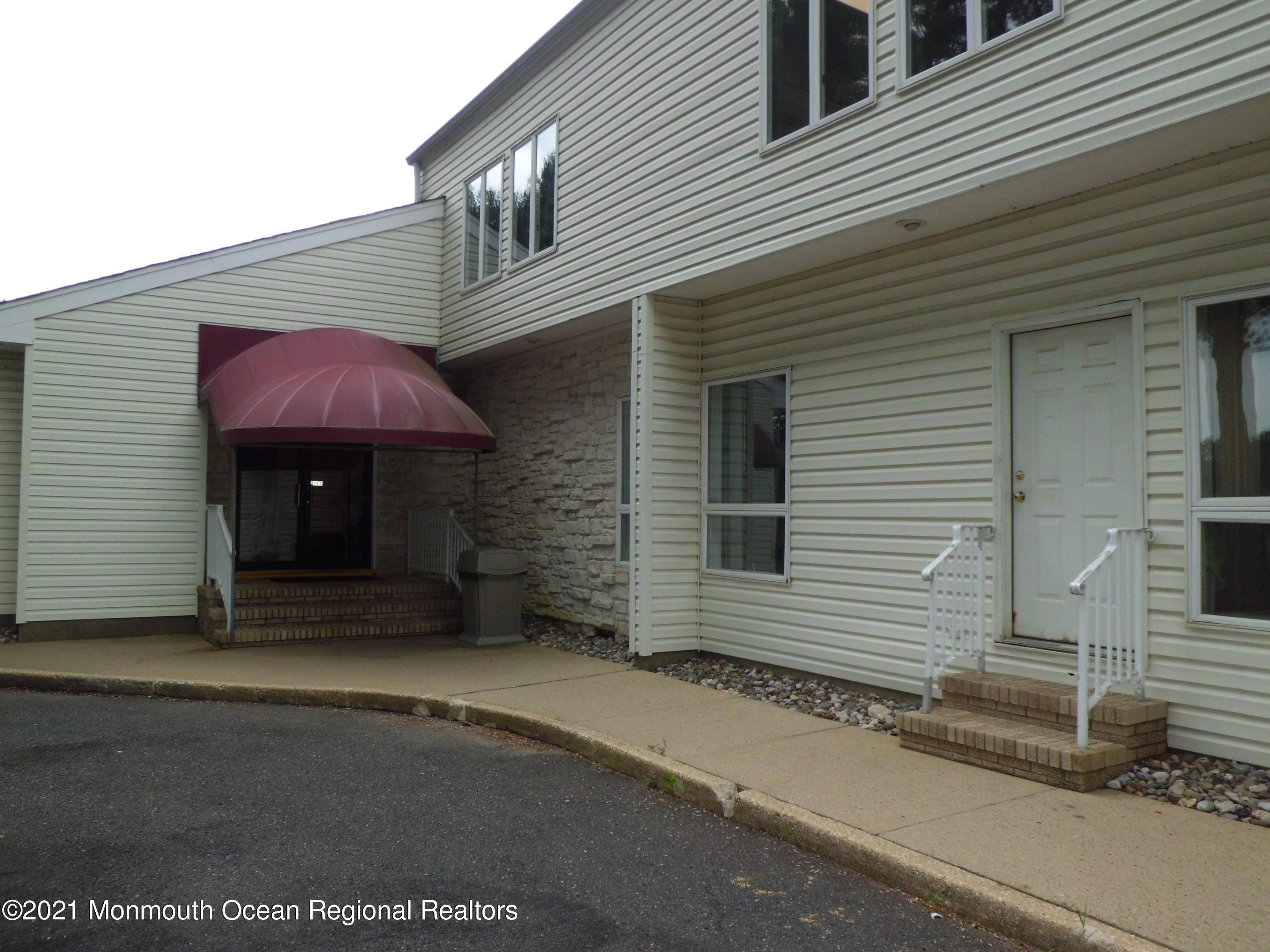 Colts Neck, NJ 07722,415 State Route 34 #106