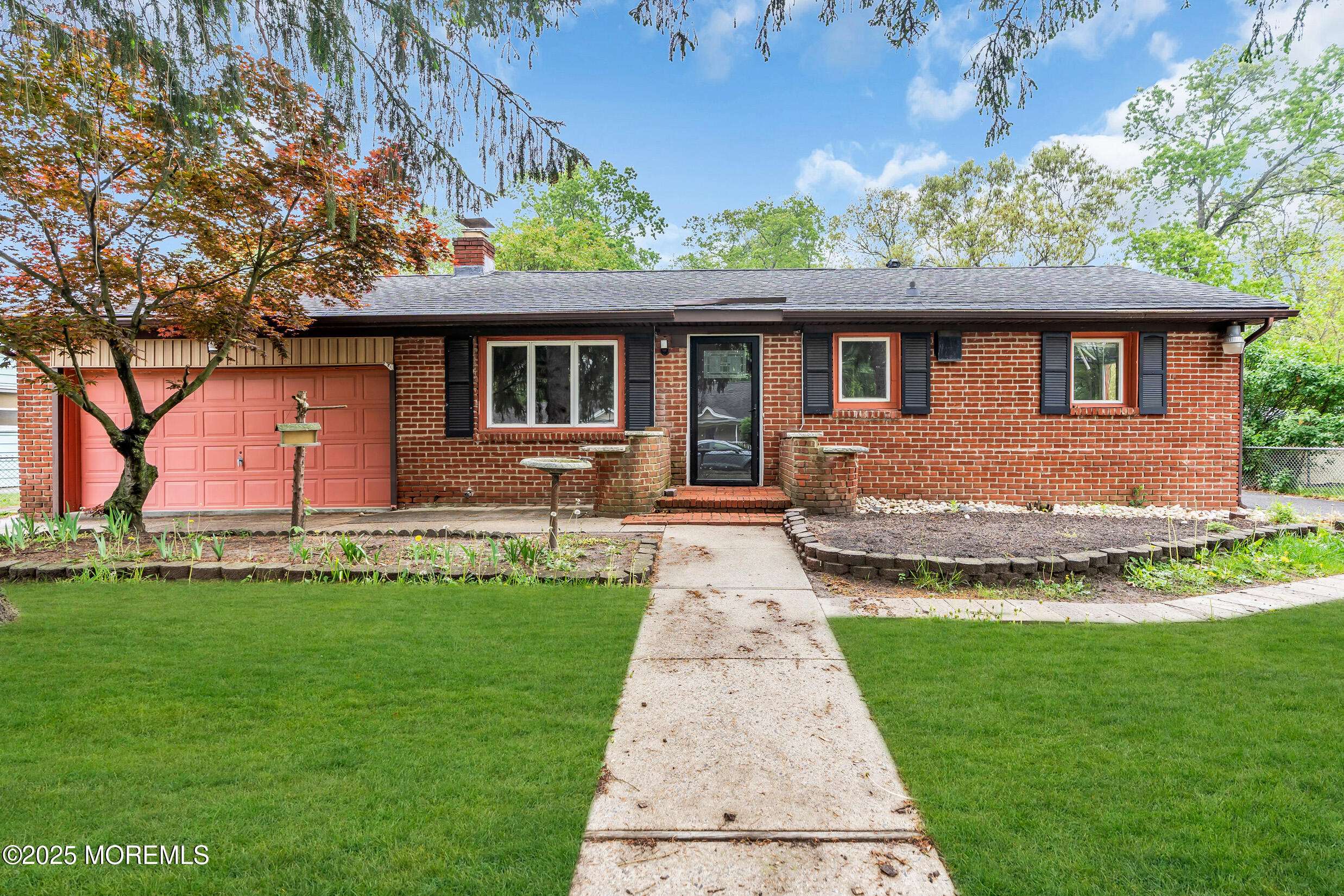 Howell, NJ 07731,215 Sunset Lane