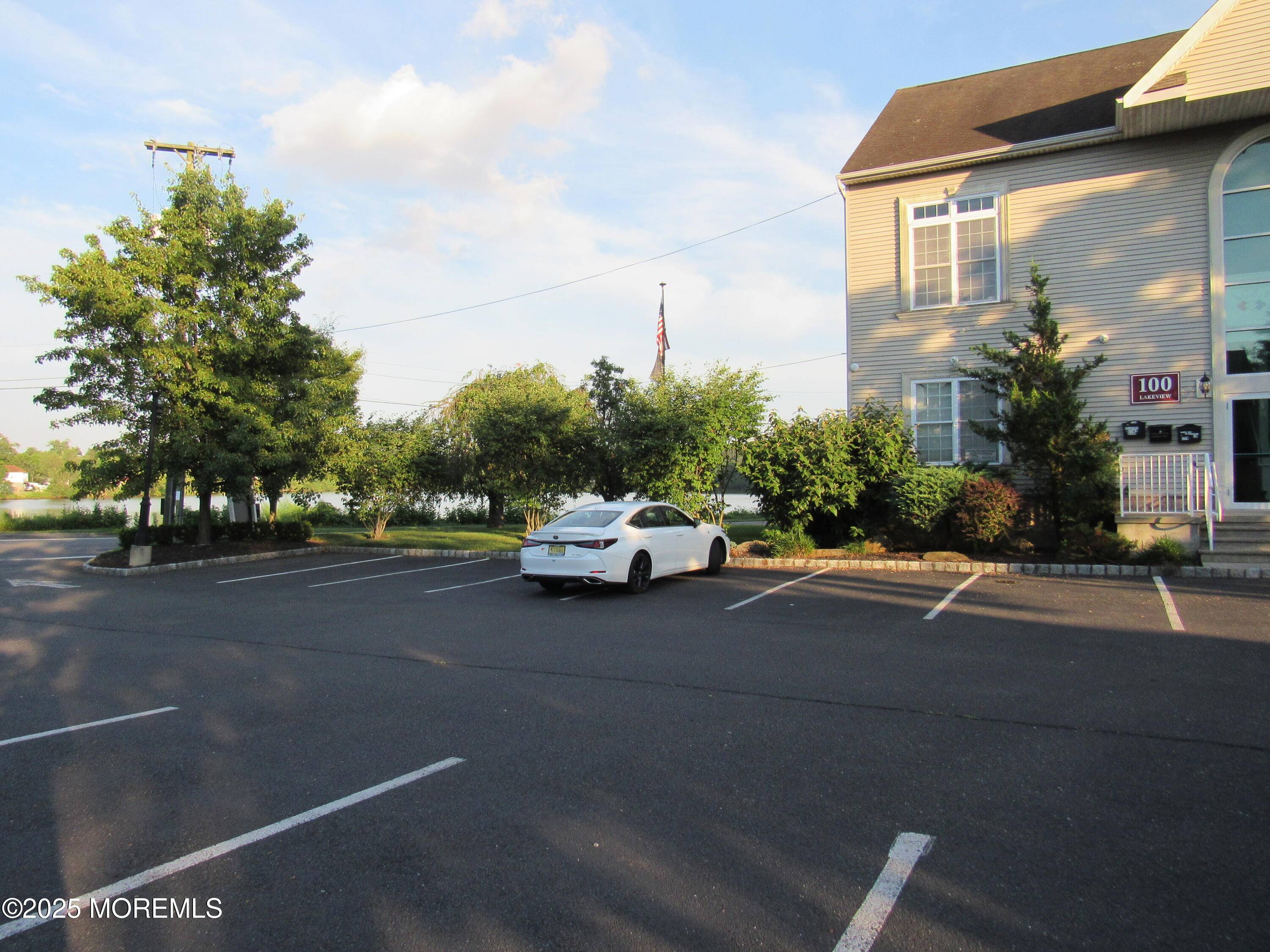 Monroe, NJ 08831,100 Lakeview Avenue #D1