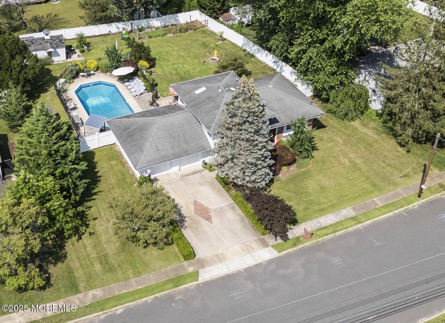 Howell, NJ 07731,41 Alan Terrace