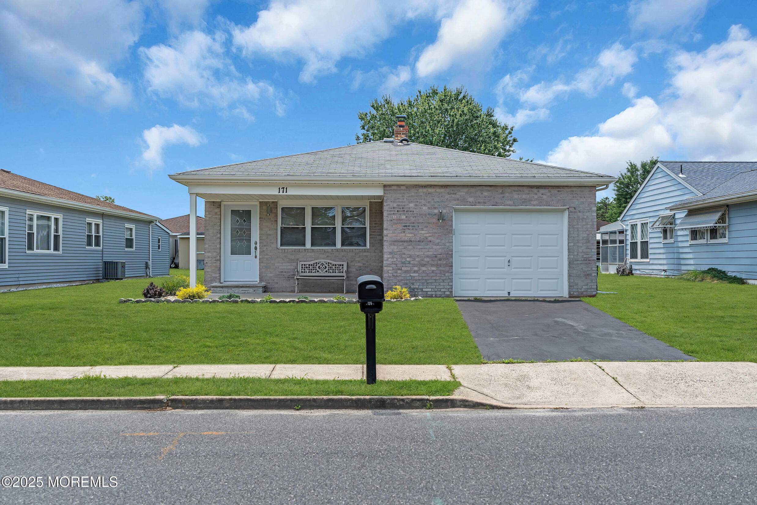 Toms River, NJ 08757,171 Biabou Drive