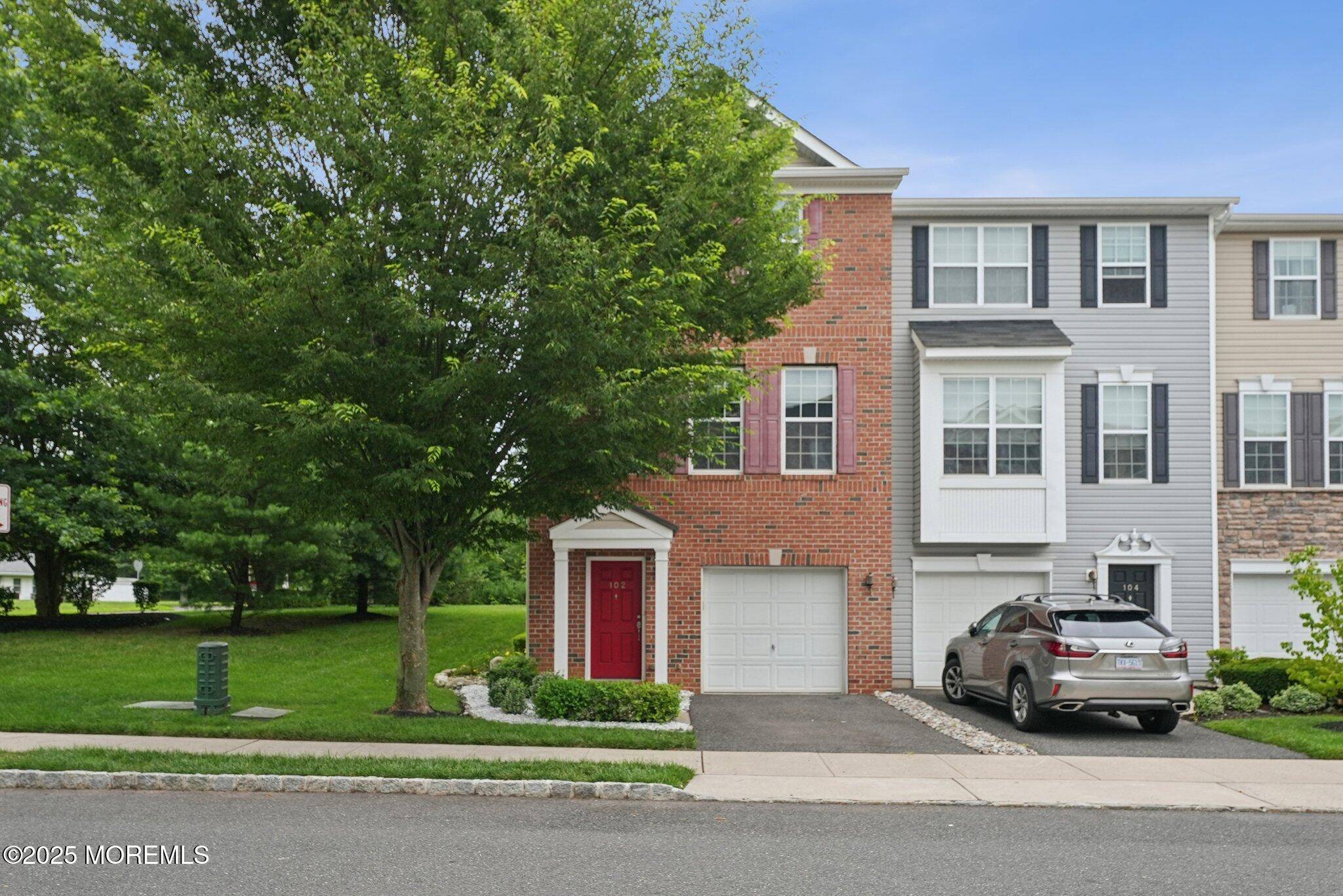 Freehold, NJ 07728,102 Warbler Way #1000
