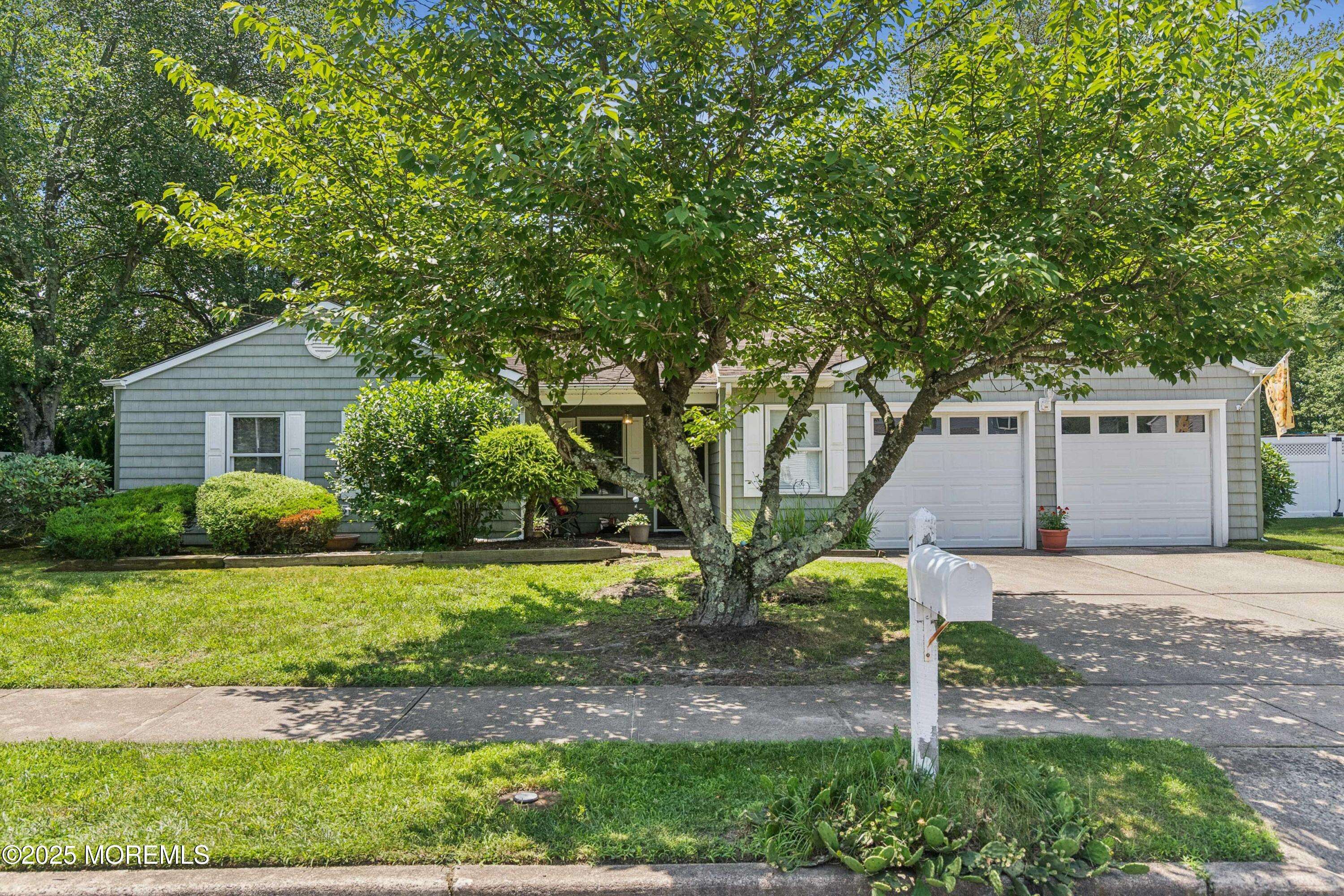 Howell, NJ 07731,7 Plymouth Drive