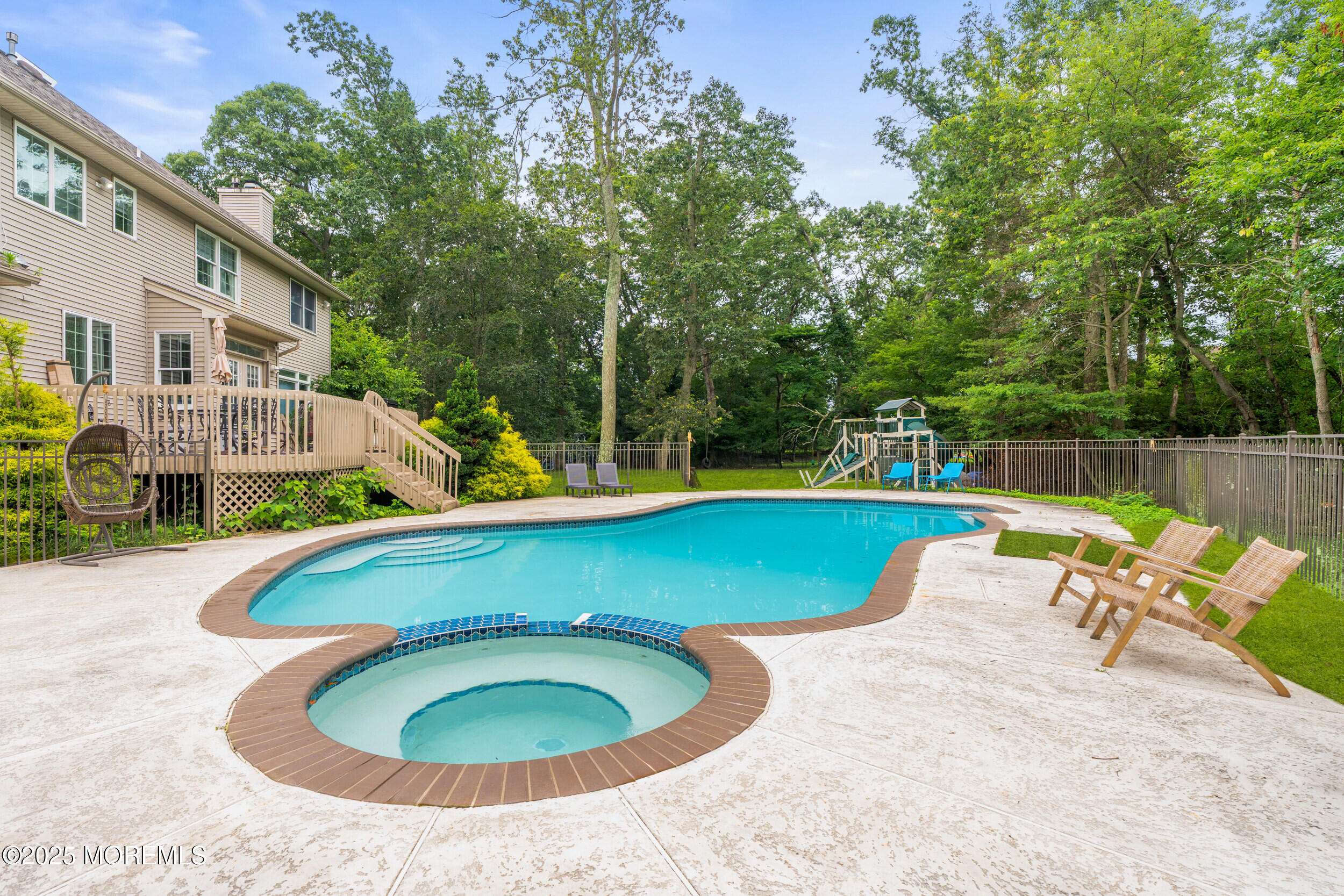 Eatontown, NJ 07724,21 Old Queens Court