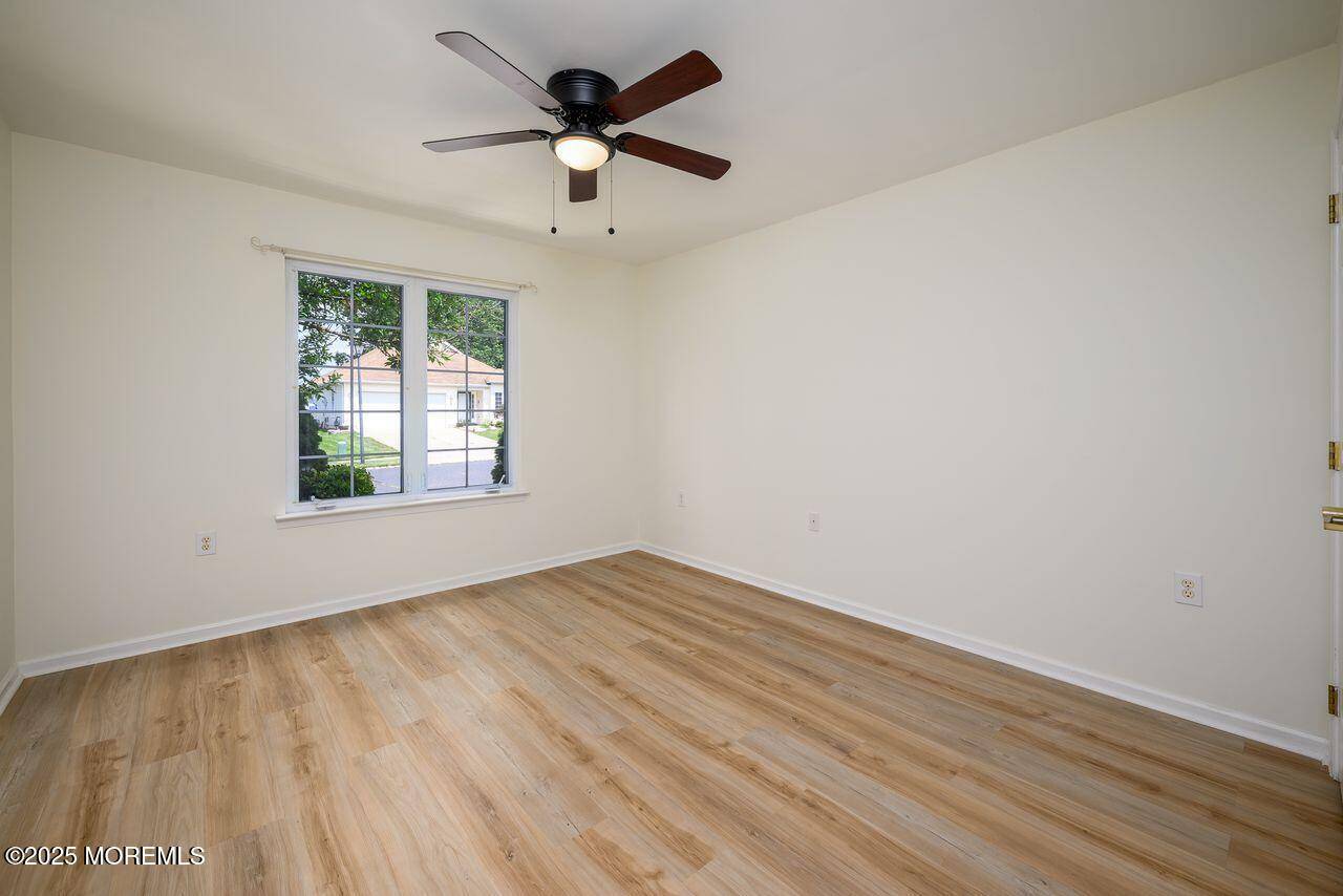Jackson, NJ 08527,4 Penny Lane