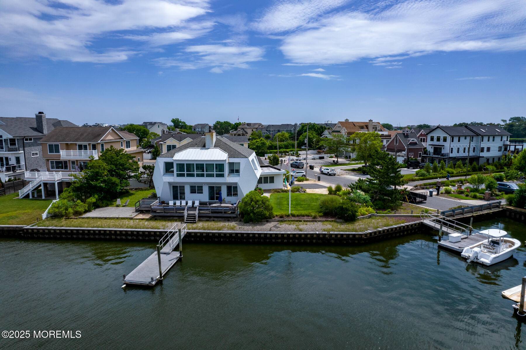 Rumson, NJ 07760,98 Waterman Avenue