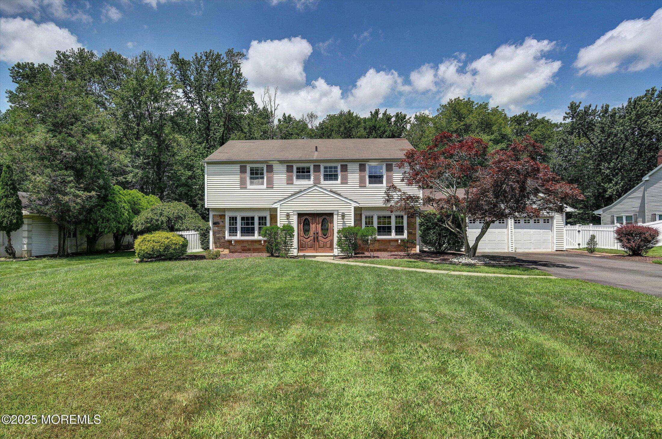 Manalapan, NJ 07726,25 Forman Lane