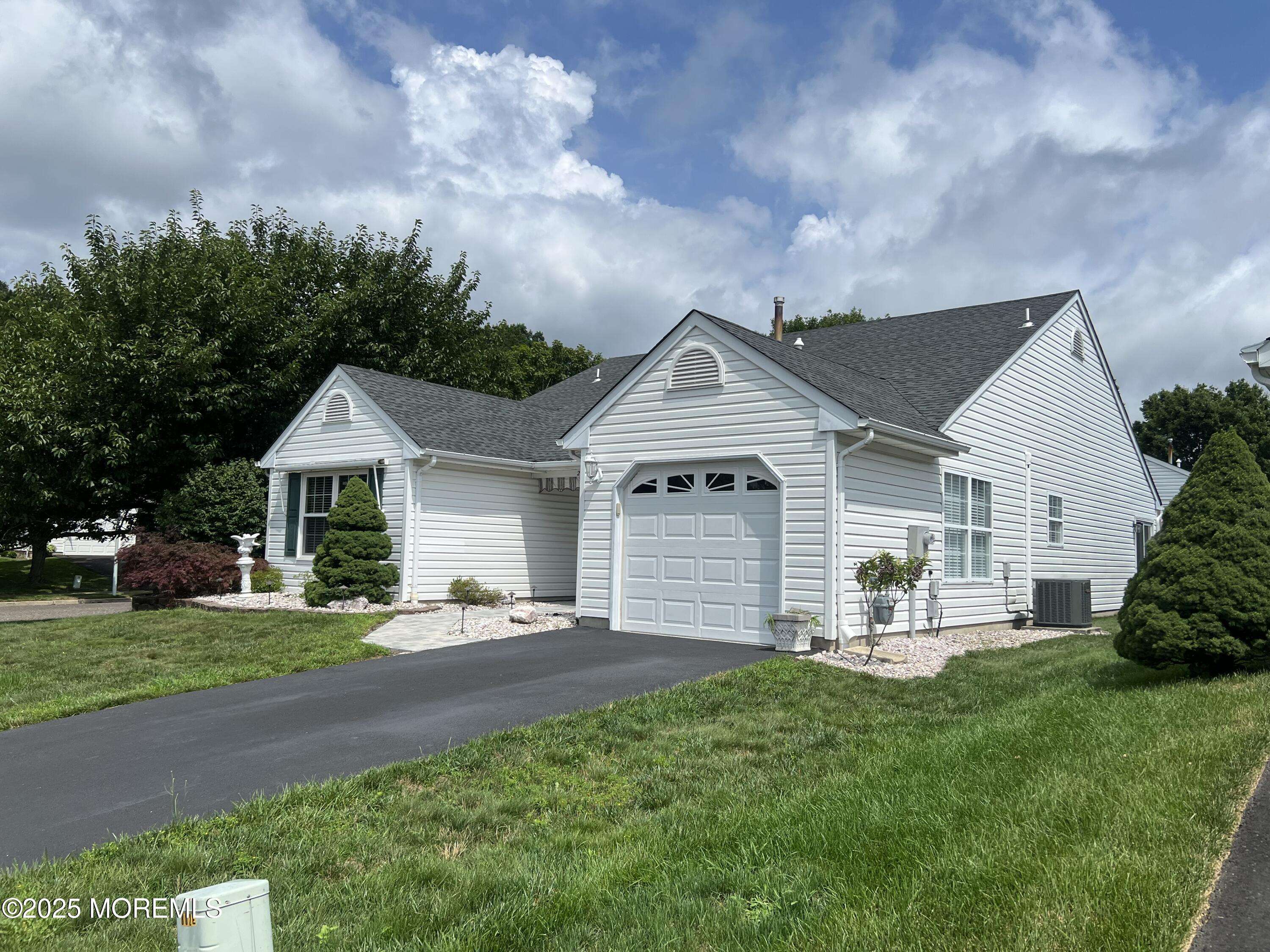 Brick, NJ 08724,2 Mayapple Drive