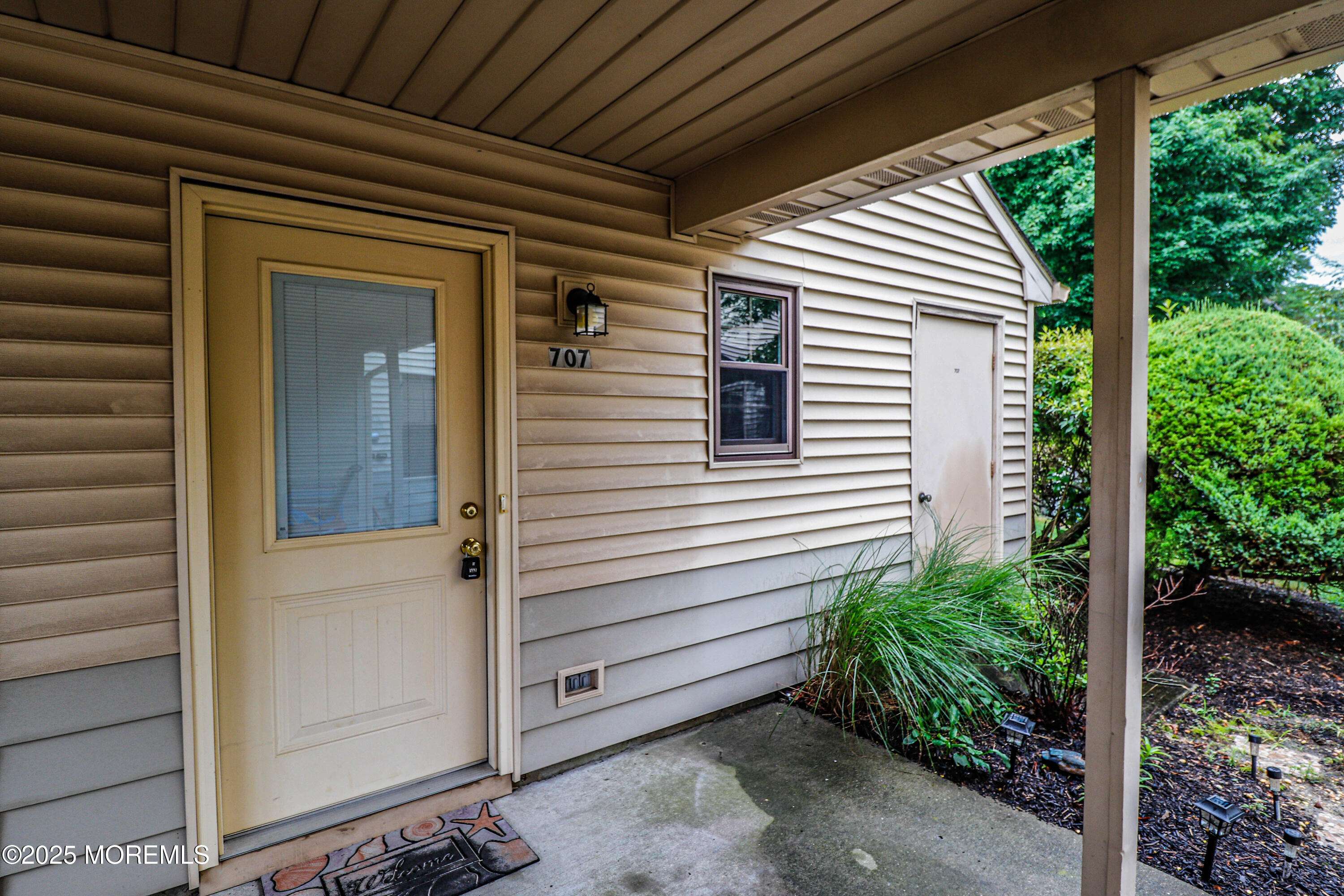 Jackson, NJ 08527,707 Ivy Court