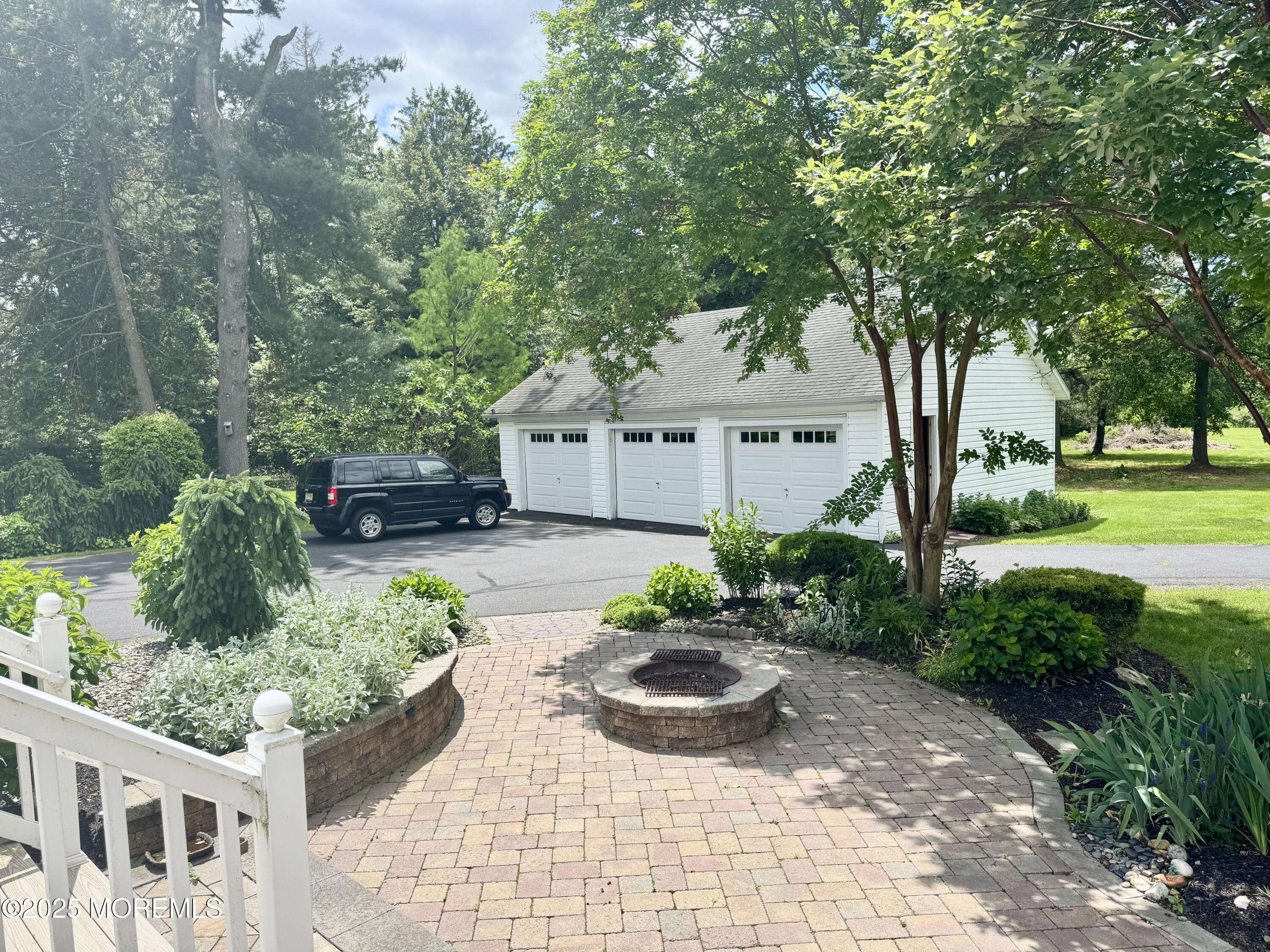 Allentown, NJ 08501,164 Ellisdale Road