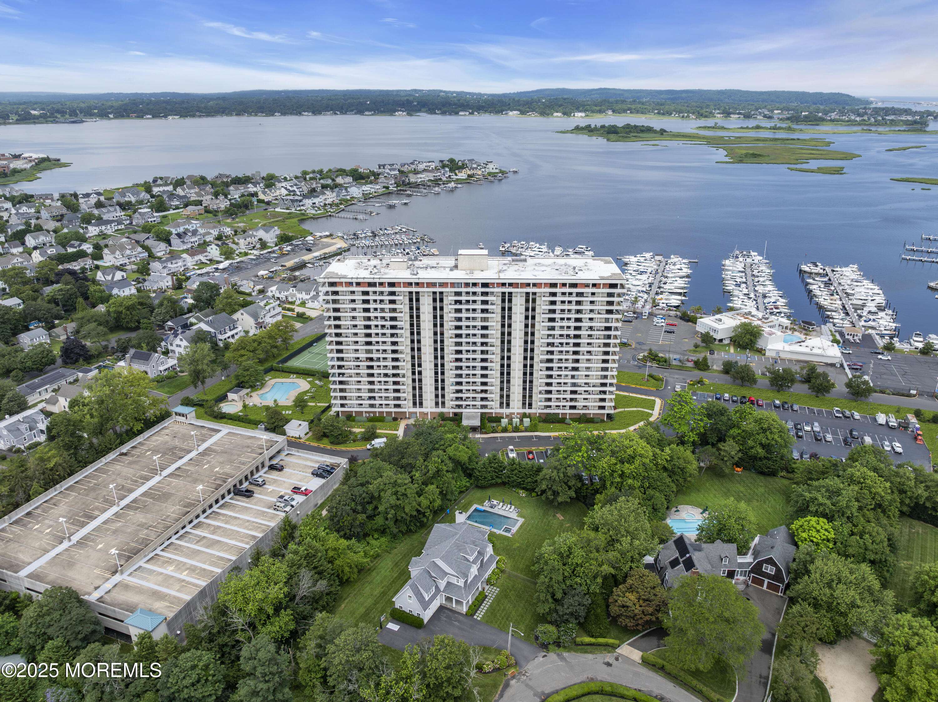 Monmouth Beach, NJ 07750,1 Channel Drive #507