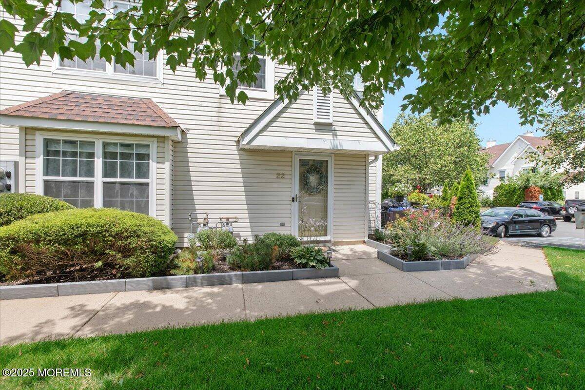 Tinton Falls, NJ 07712,22 Richmond Court