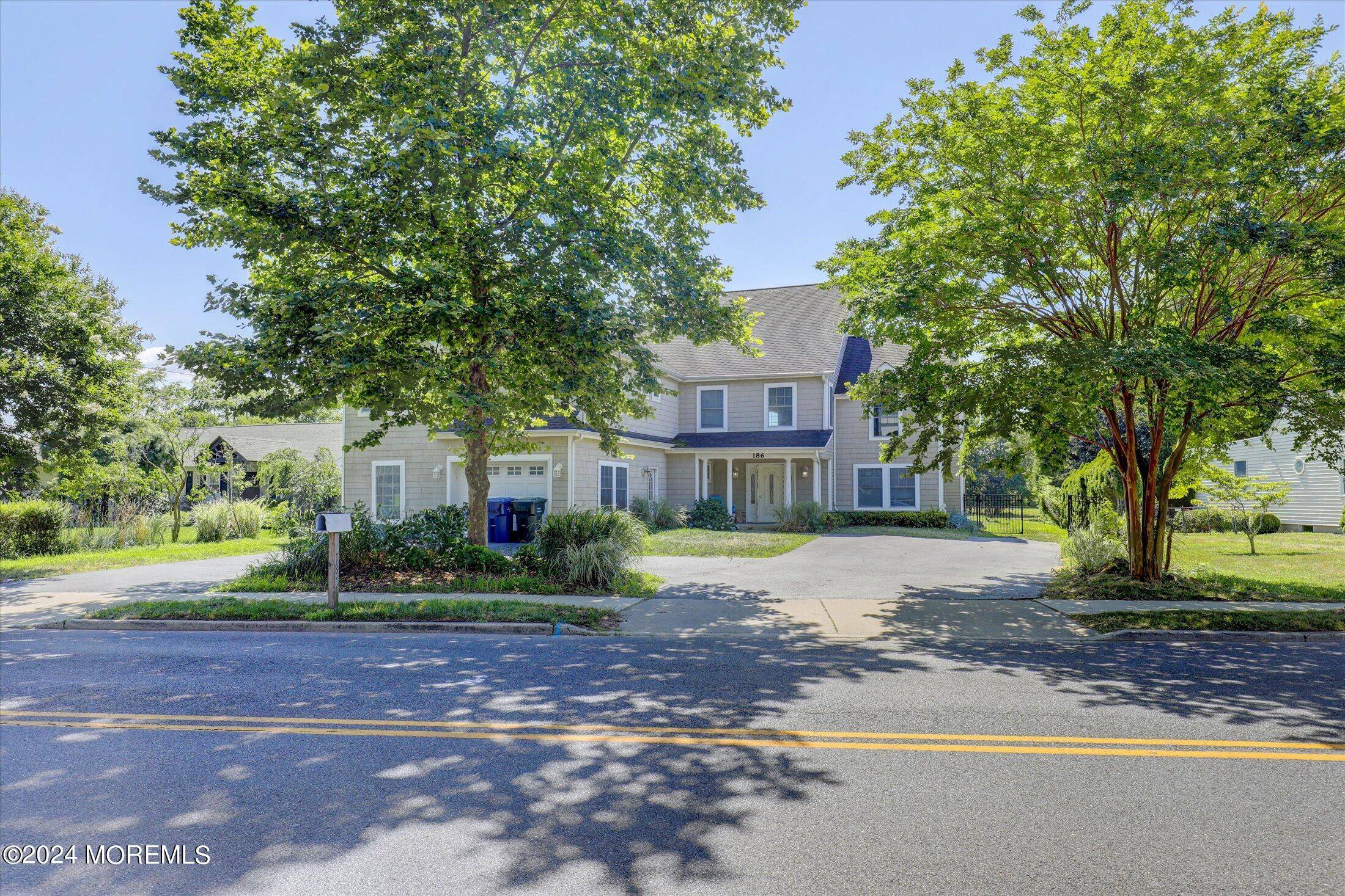 Oakhurst, NJ 07755,186 Whalepond Road