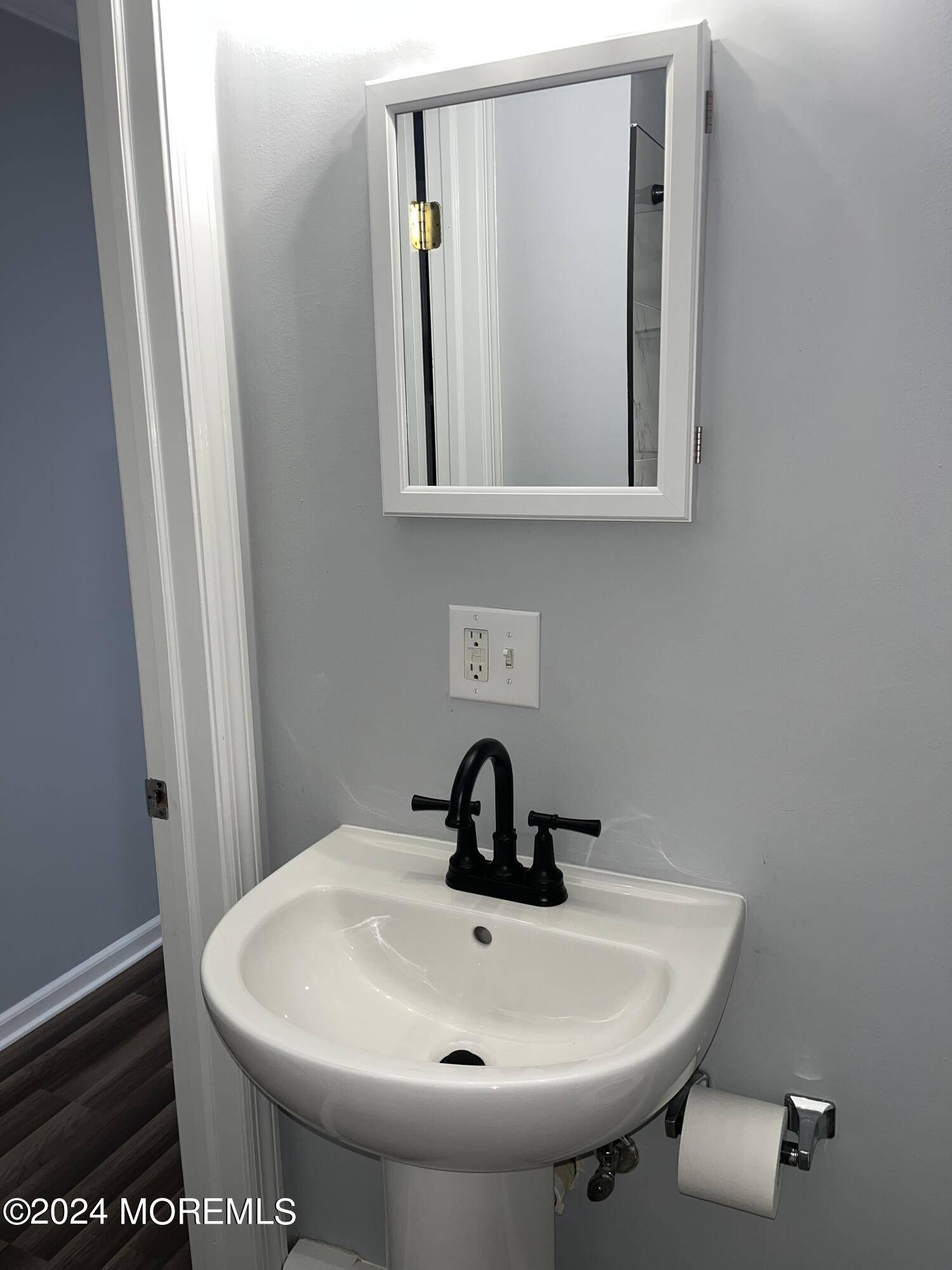 North Middletown, NJ 07748,186 Ocean Avenue #B
