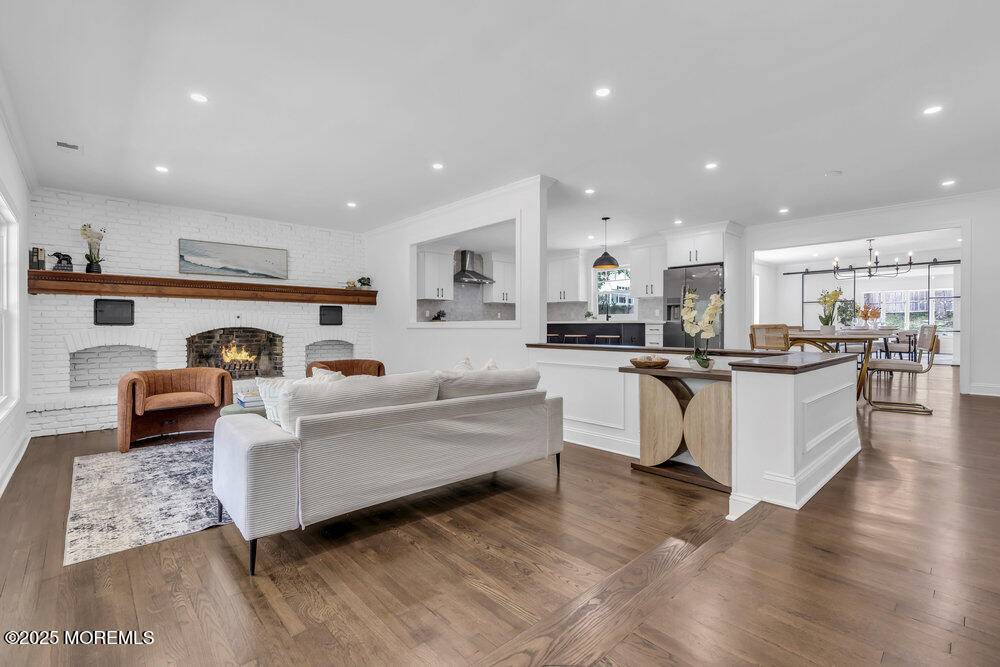 Colts Neck, NJ 07722,8 Holling Road