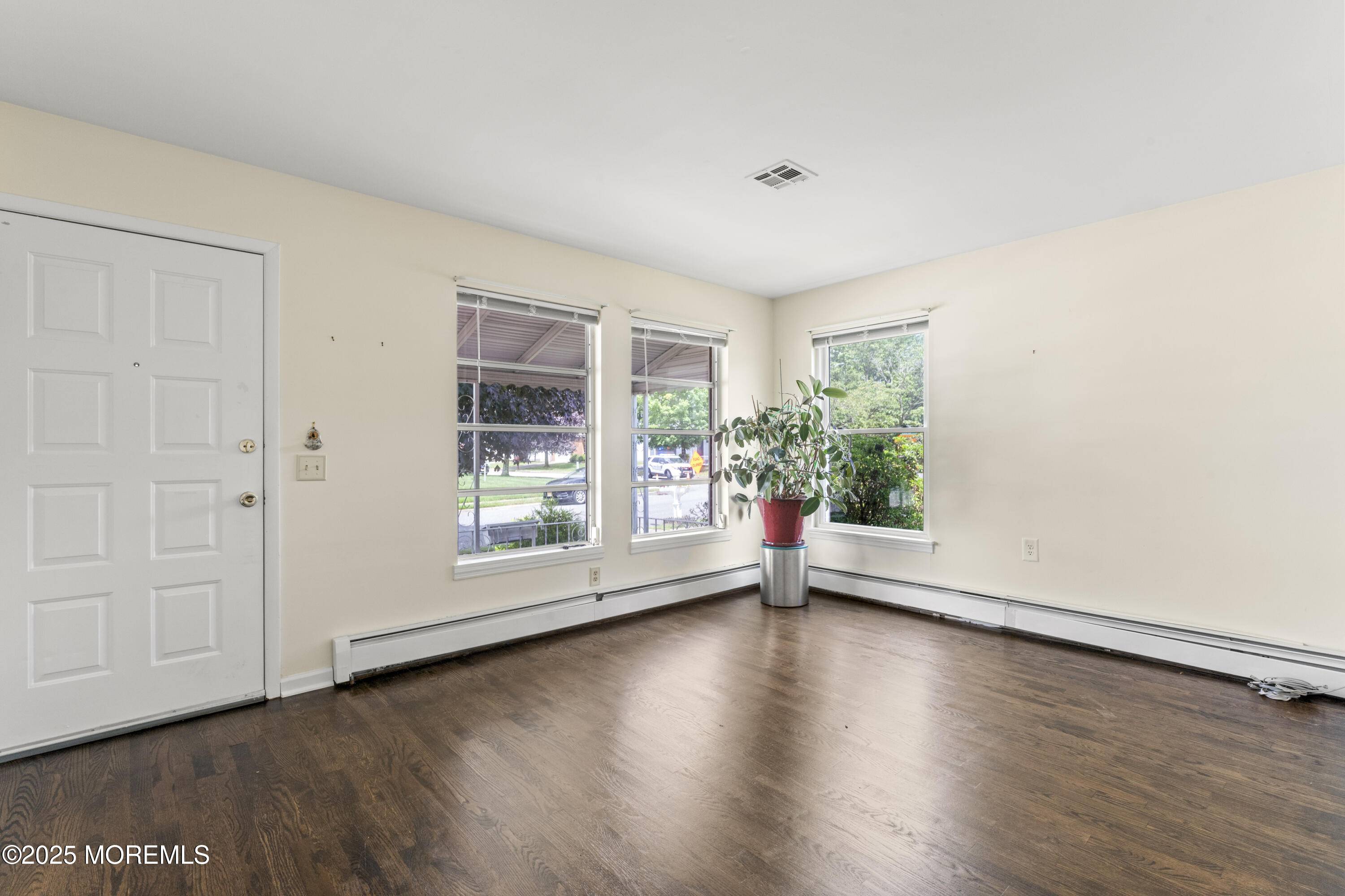 Toms River, NJ 08757,20 Innsbruck Drive