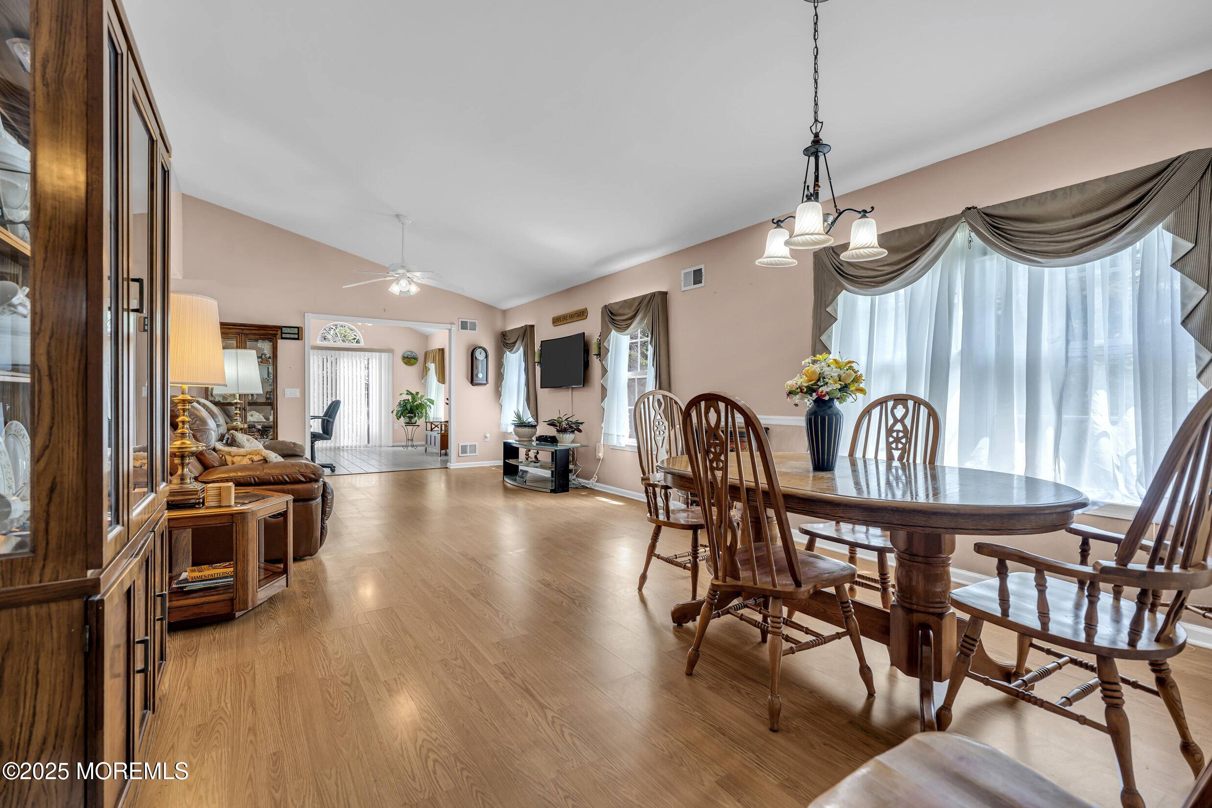 Lakewood, NJ 08701,33 Strawberry Lane