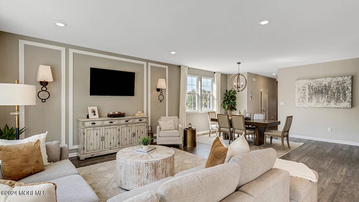 Neptune Township, NJ 07753,17 Victoria Gardens Square