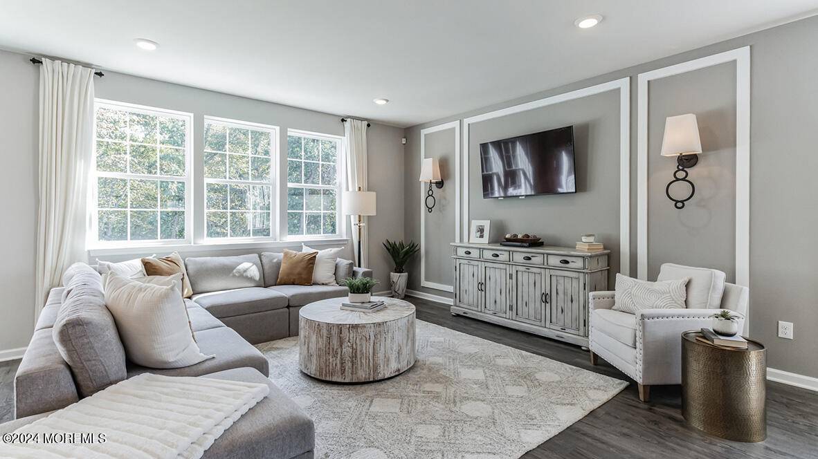 Neptune Township, NJ 07753,23 Victoria Gardens Square