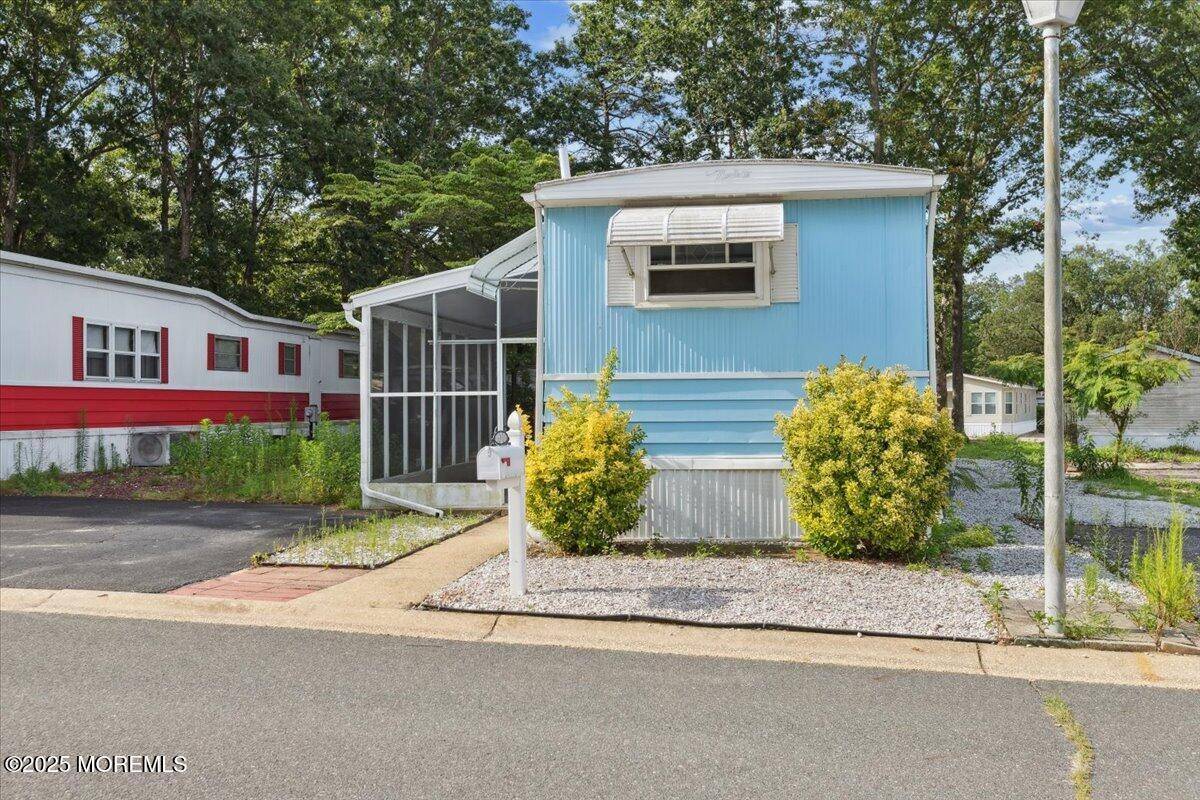 Toms River, NJ 08755,318 Roberts Road