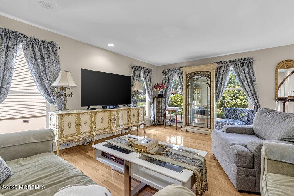 Marlboro, NJ 07746,10 Justin Court