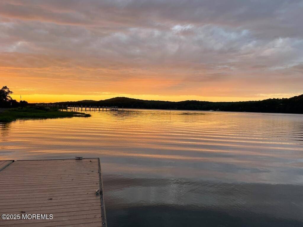 Rumson, NJ 07760,8 Avenue Of Two Rivers