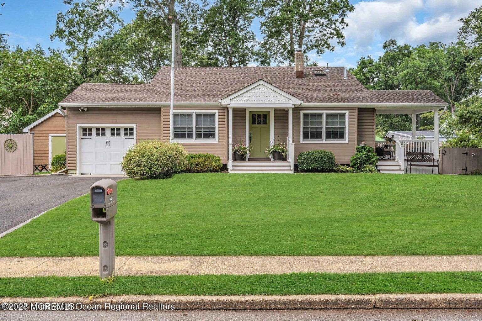 Toms River, NJ 08755,19 Germania Court