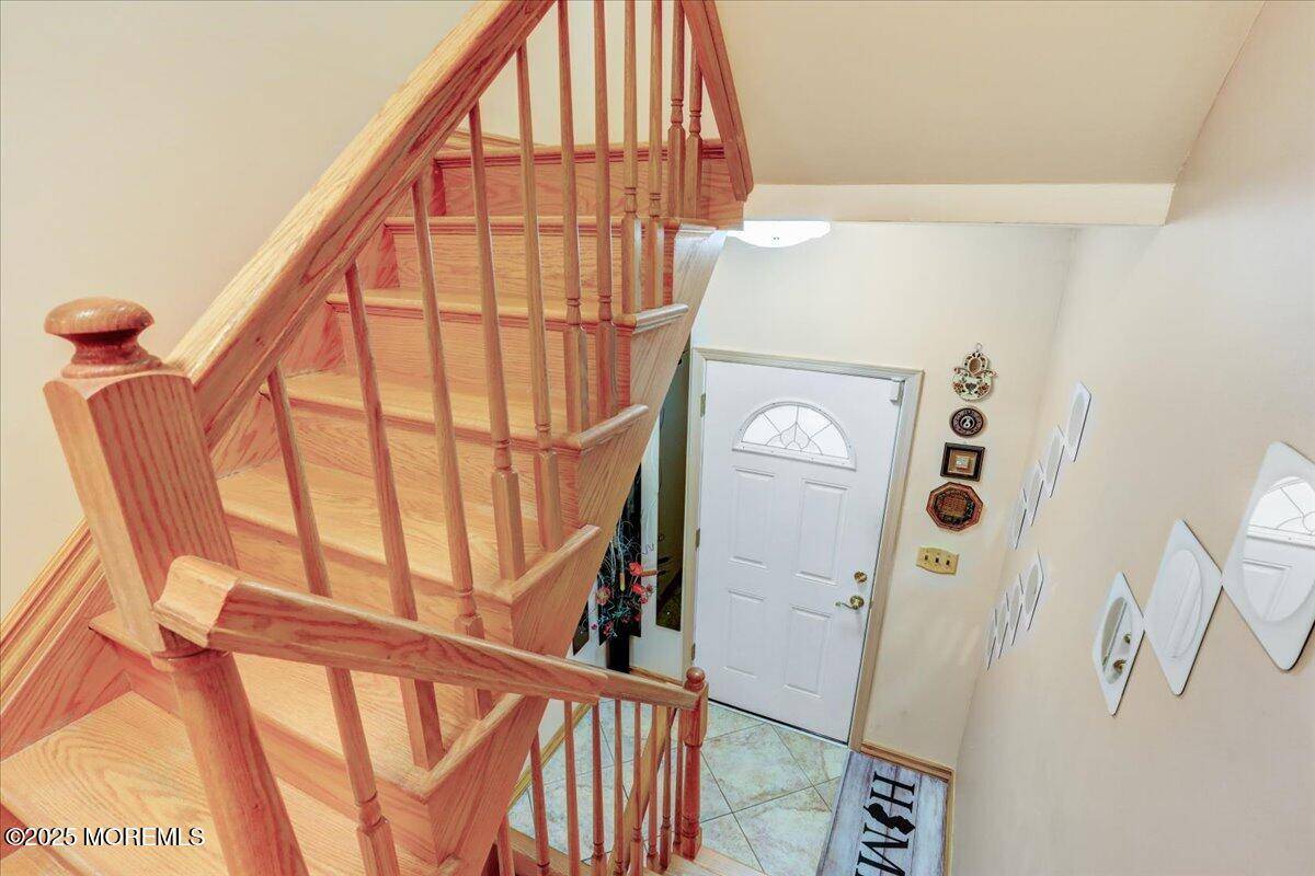 Manalapan, NJ 07726,21 Lone Star Lane