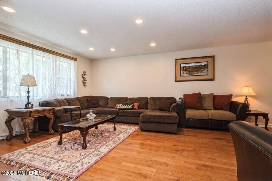 Manalapan, NJ 07726,56 Dortmunder Drive
