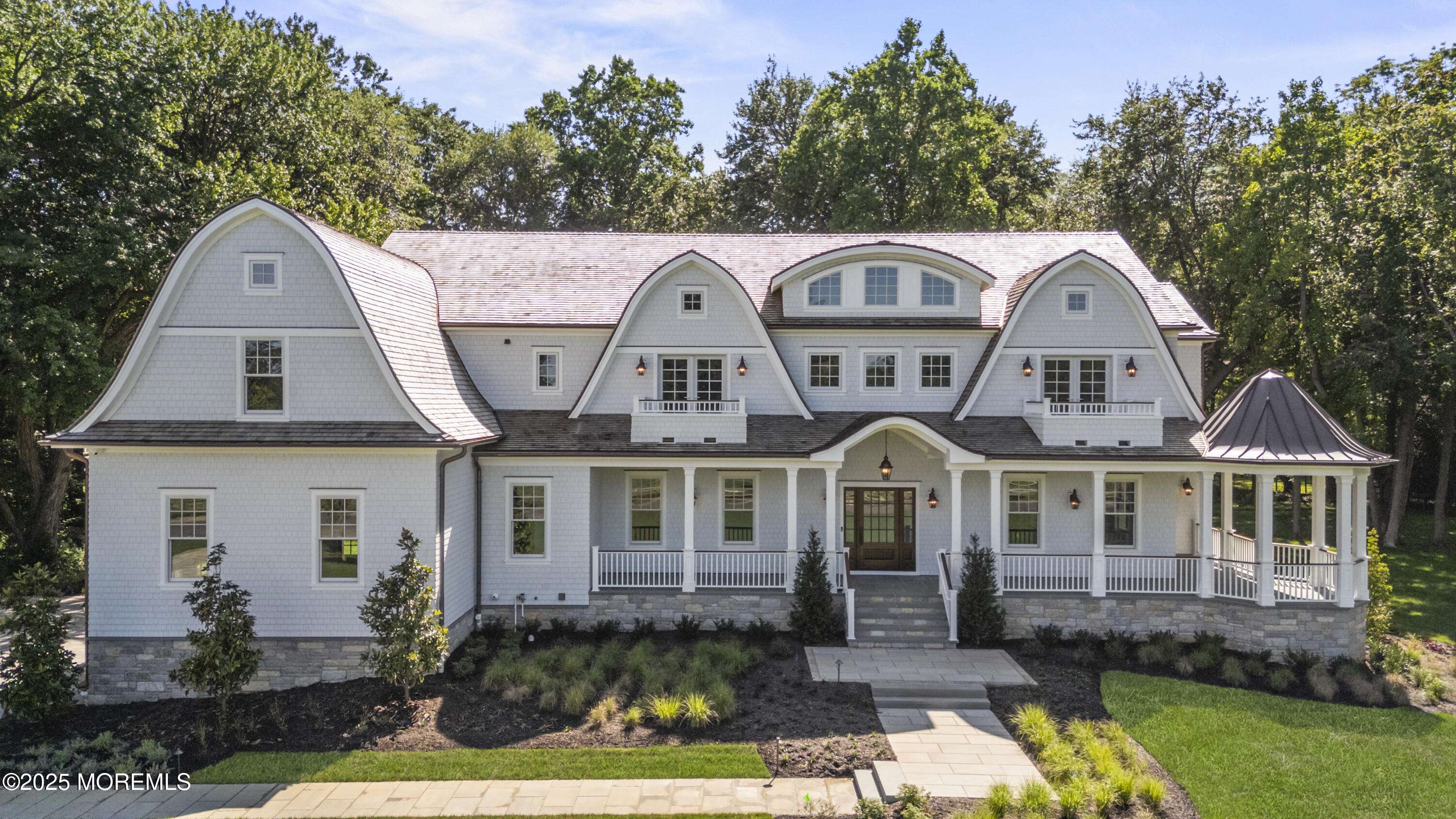 Rumson, NJ 07760,4 Club Way