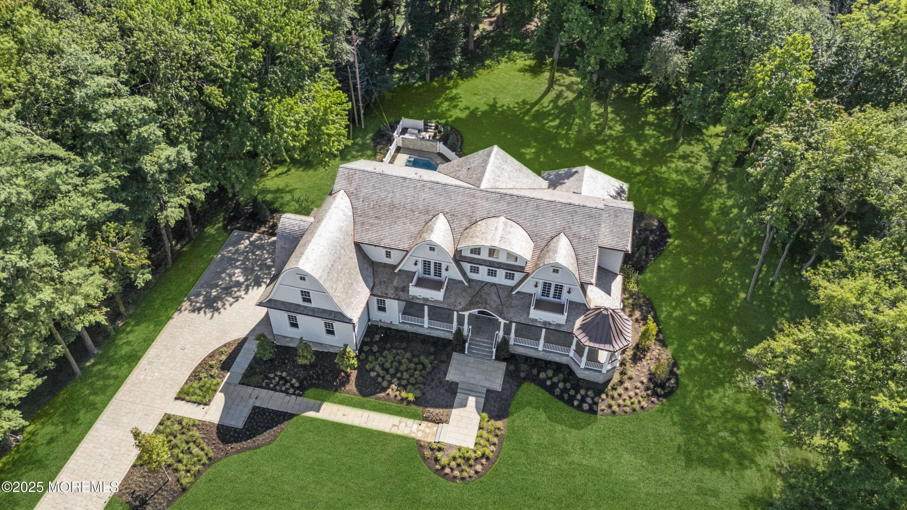 Rumson, NJ 07760,4 Club Way