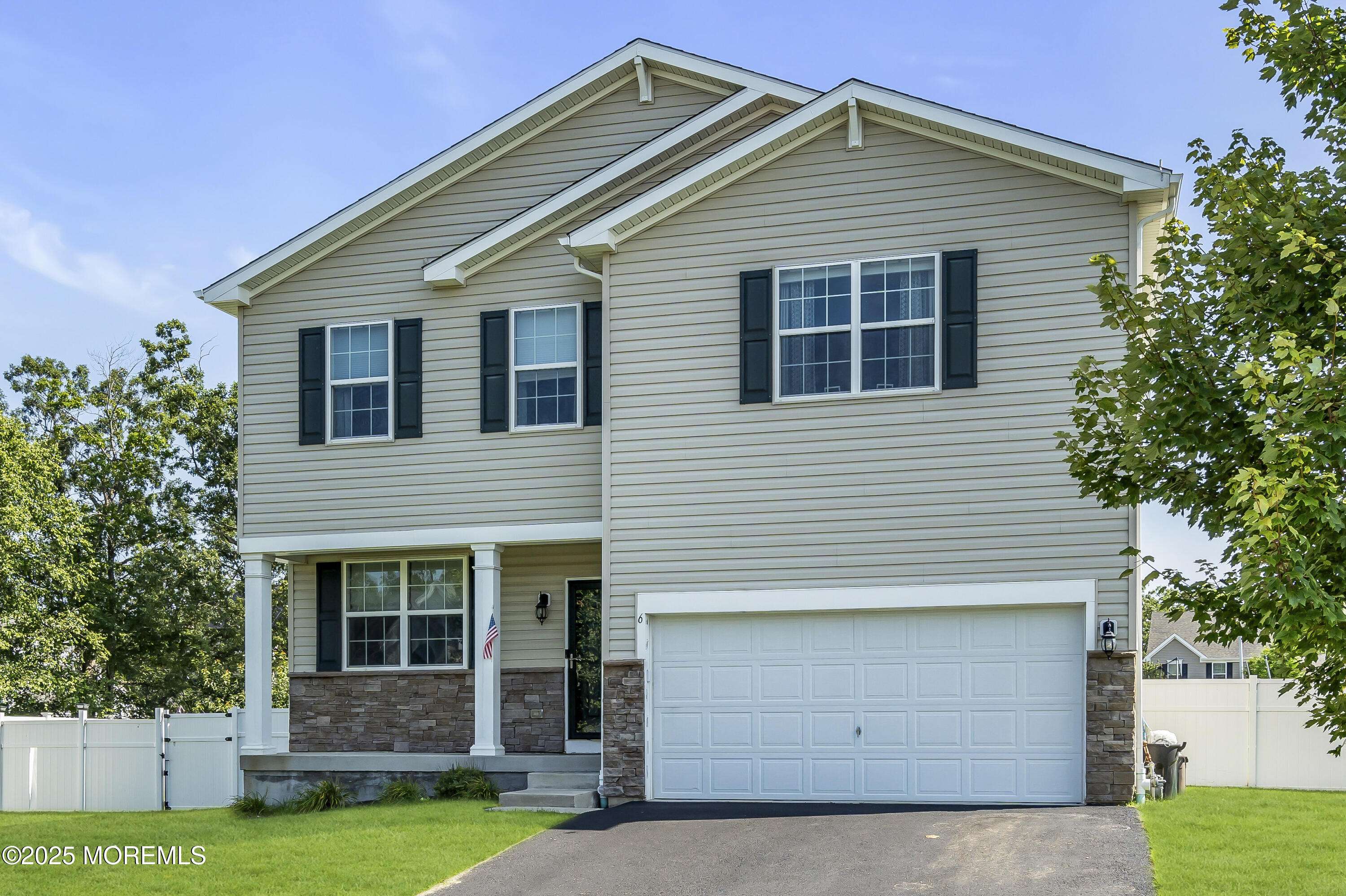 Barnegat, NJ 08005,6 Hopper Avenue