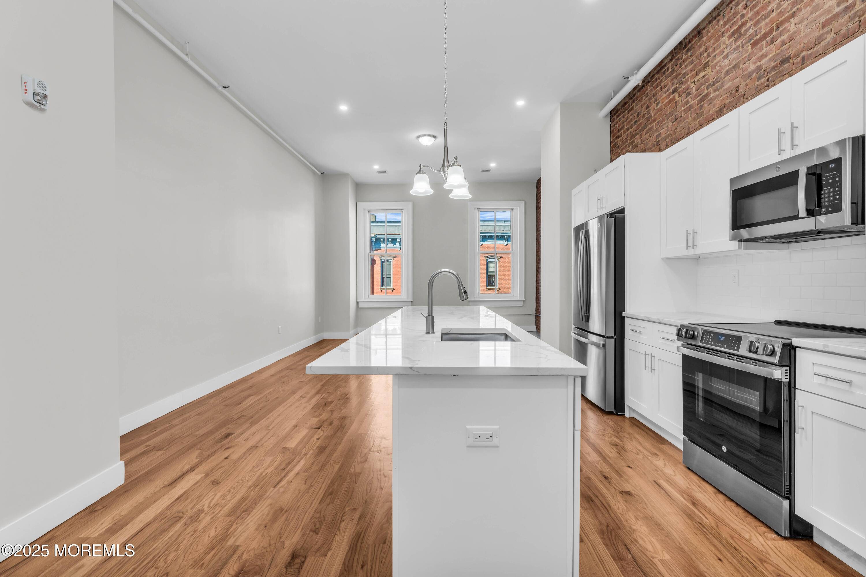 Red Bank, NJ 07701,7 Broad Street #3