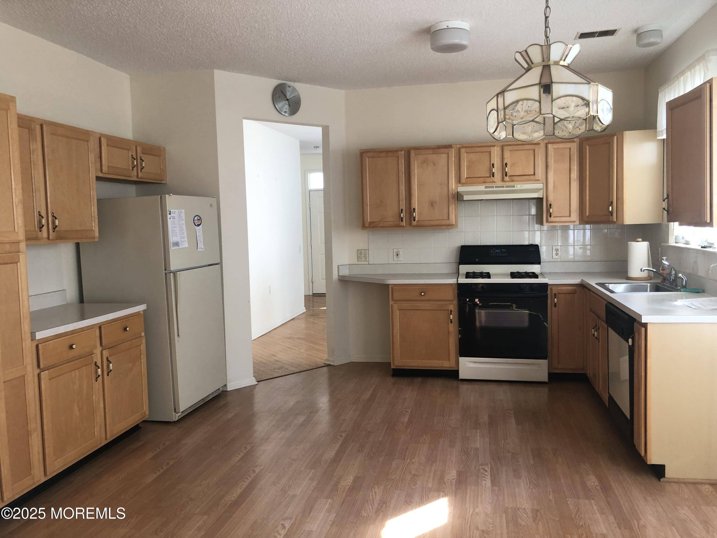 Brick, NJ 08724,21 Morning Glory Court