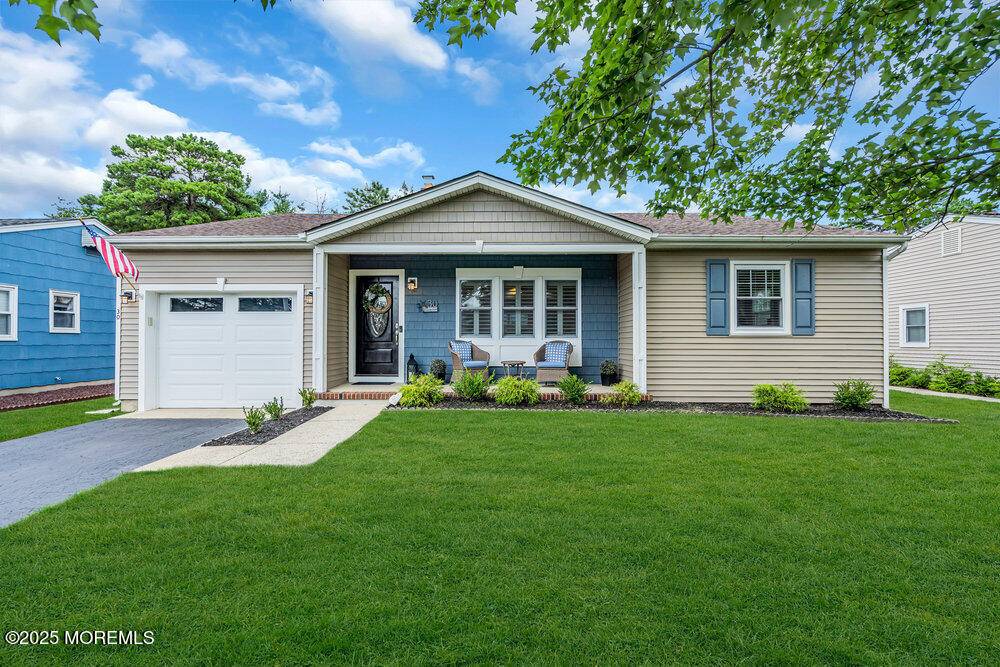Toms River, NJ 08757,30 Nostrand Drive