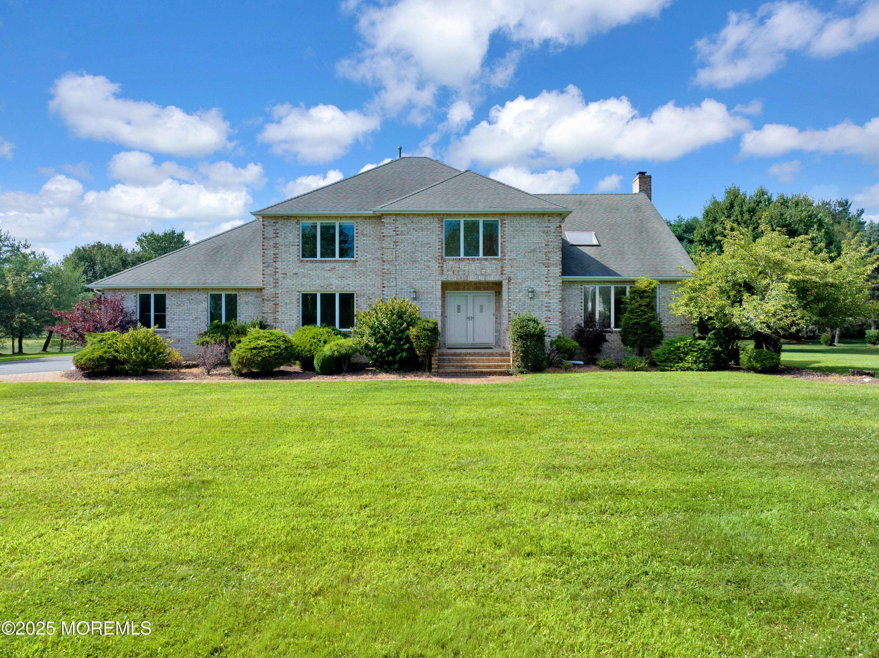 Manalapan, NJ 07726,5 Tamar Court