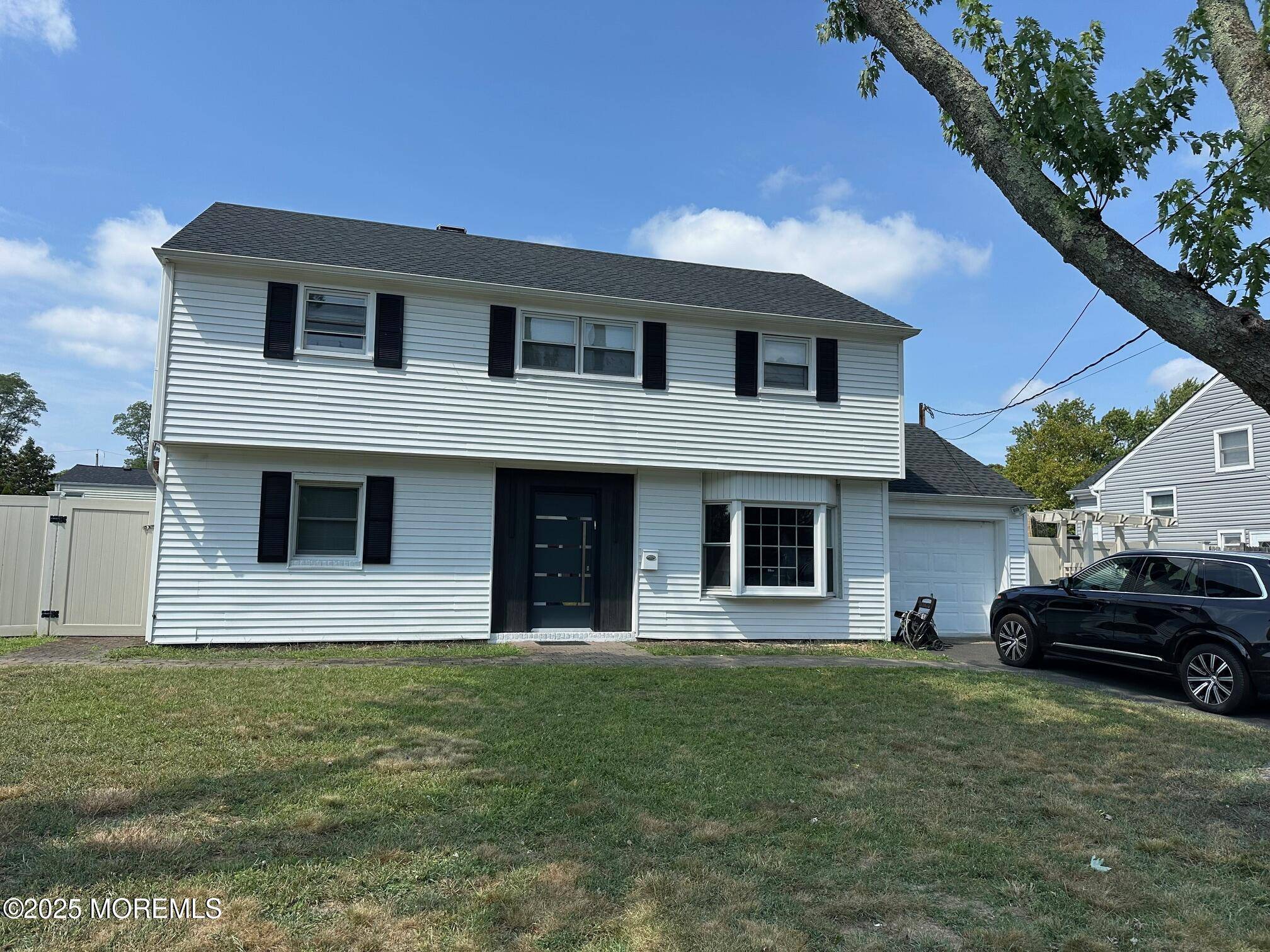 Oakhurst, NJ 07755,18 Branch Road