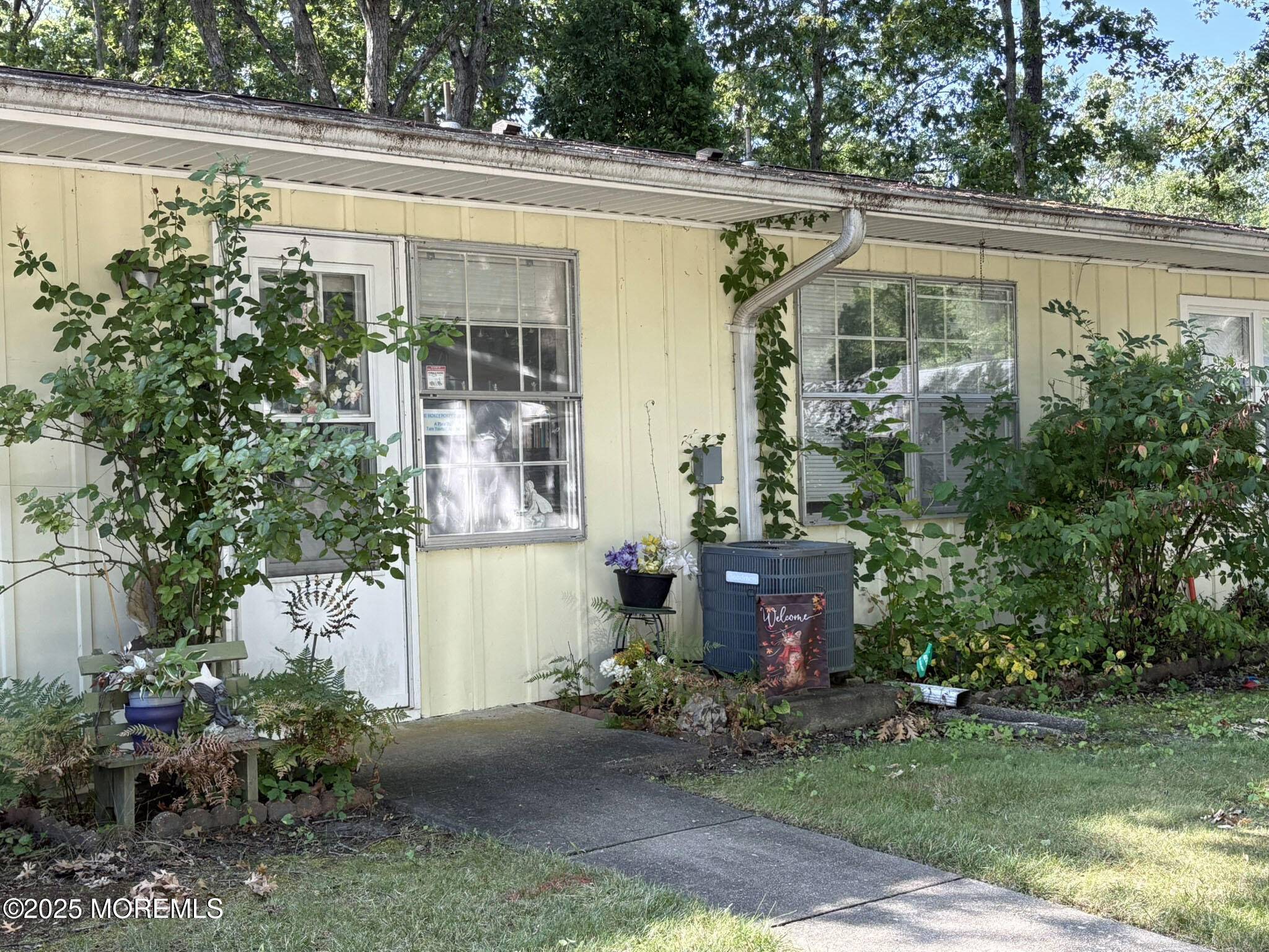 Lakewood, NJ 08701,142 Farrington Court