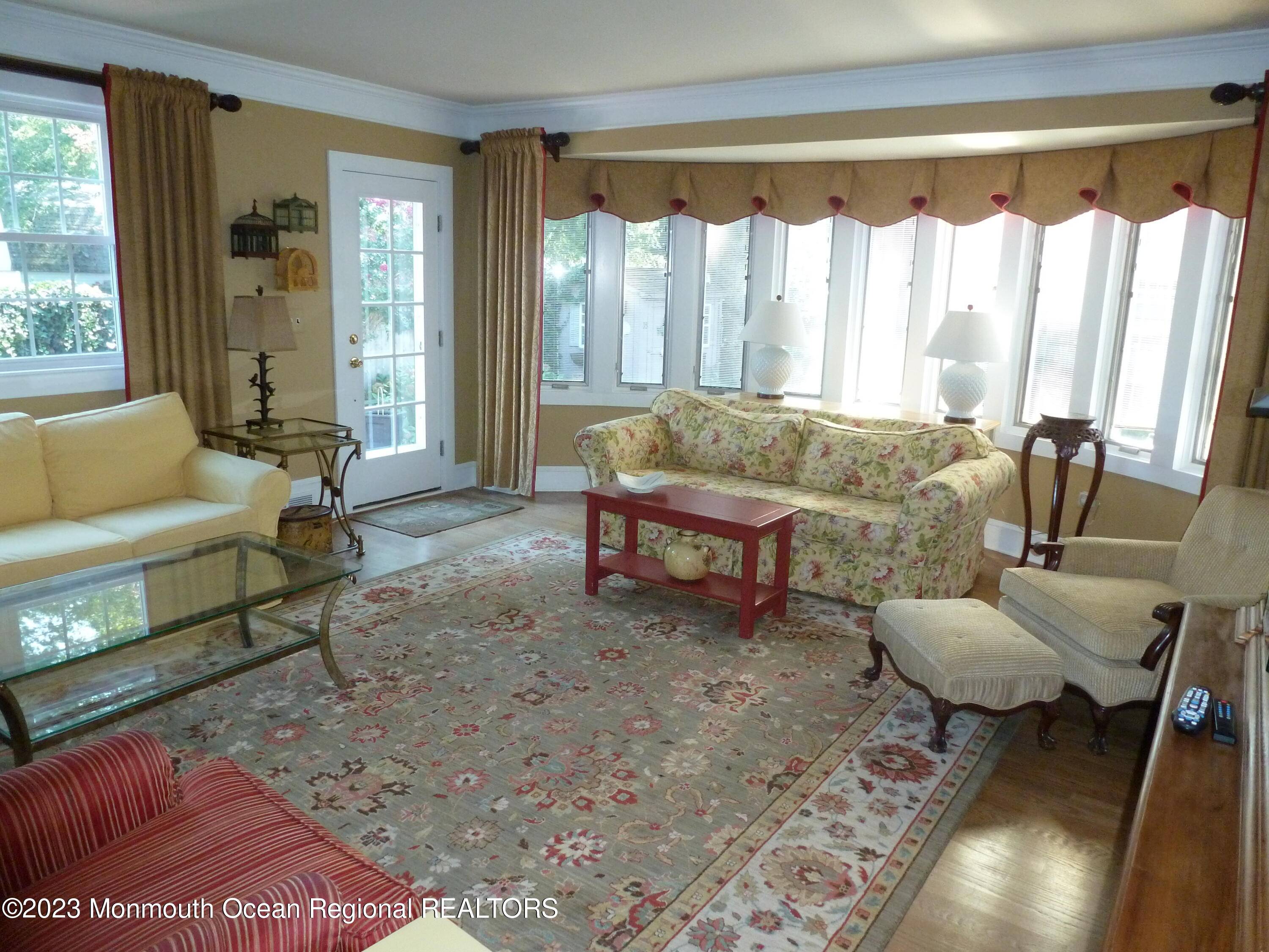 Manasquan, NJ 08736,27 Lakewood Road