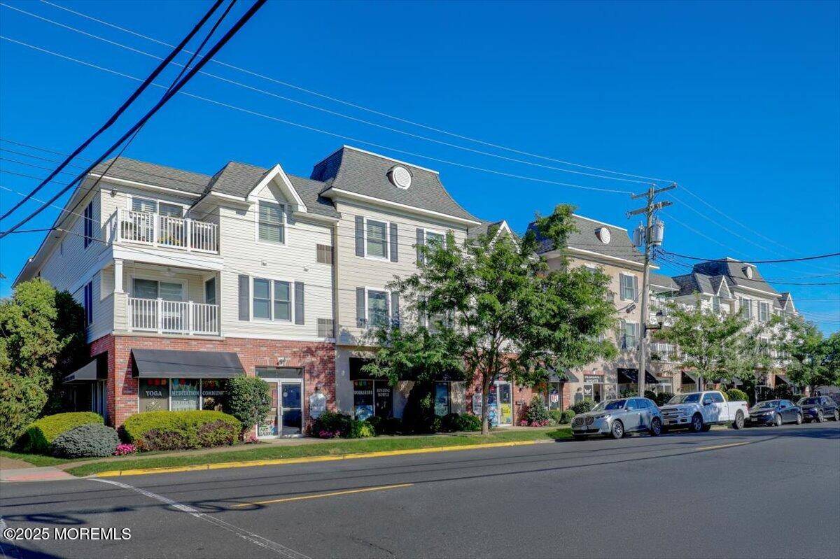 Belmar, NJ 07719,1700 Main Street #303