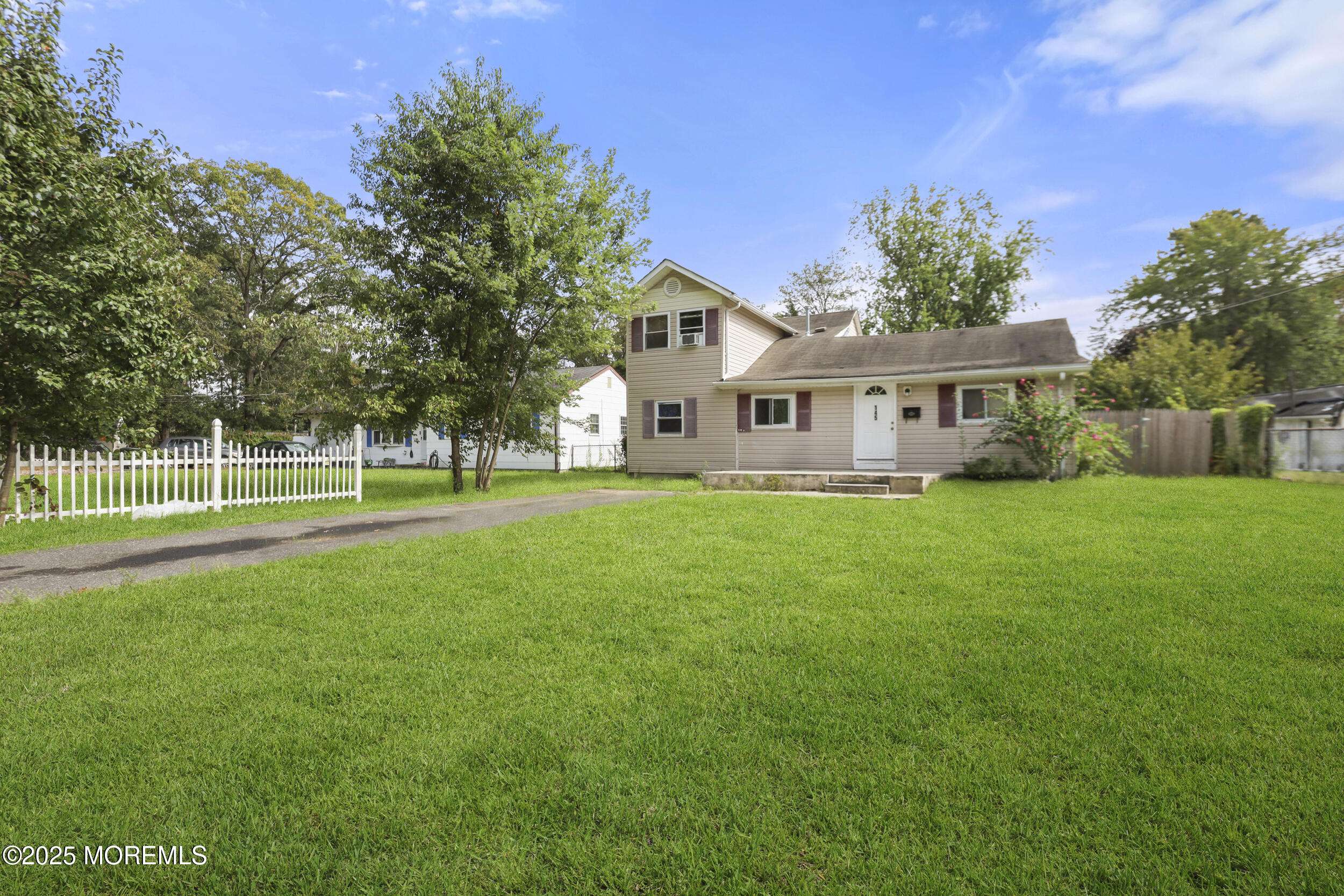 Howell, NJ 07731,145 W 4th Street