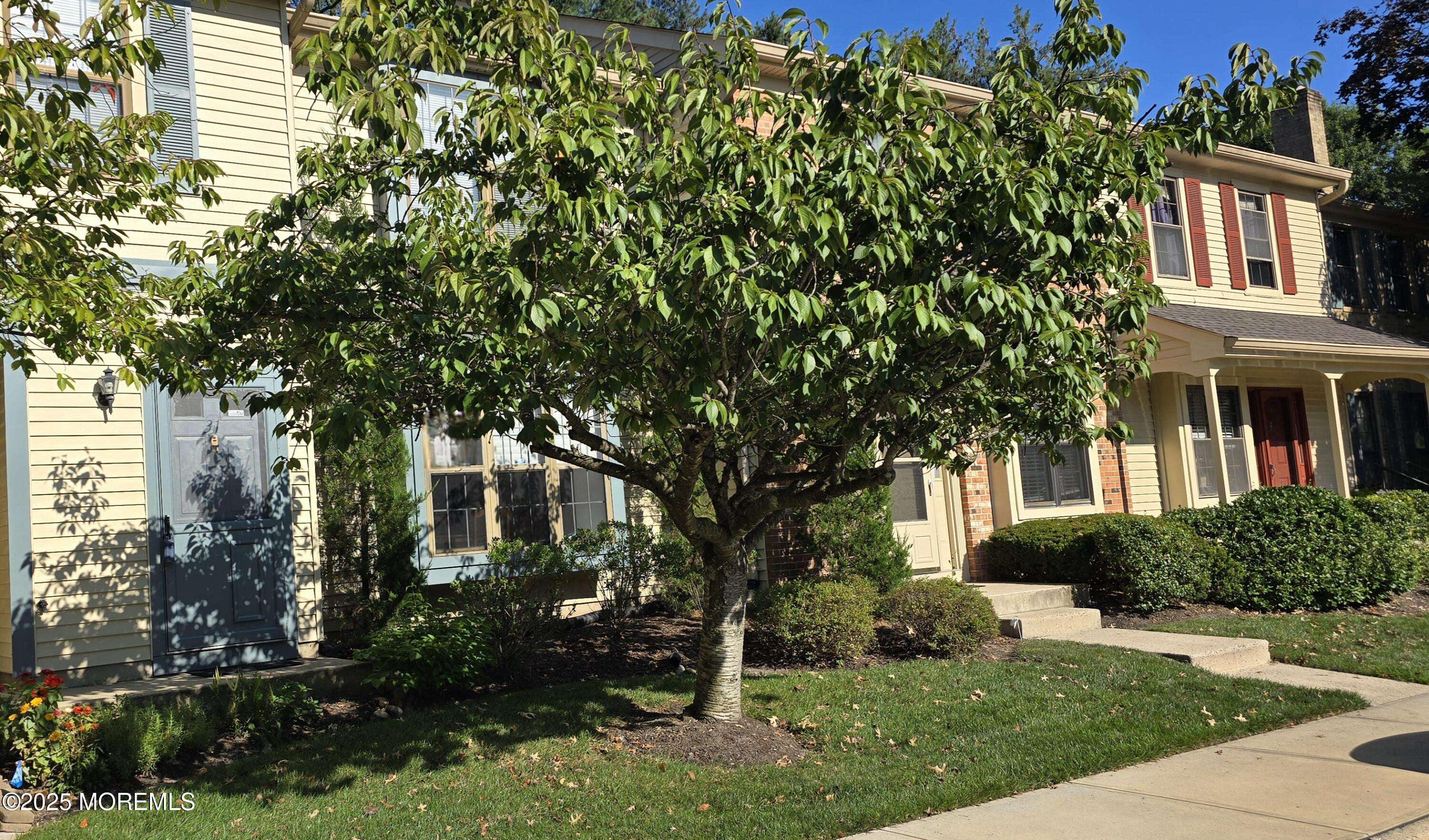 Aberdeen, NJ 07747,31 Balmoral Court